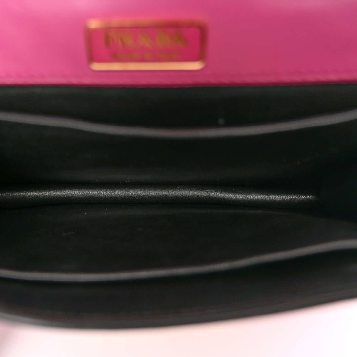 City Calf Saffiano Astrology Cahier Bag Fuxia Black