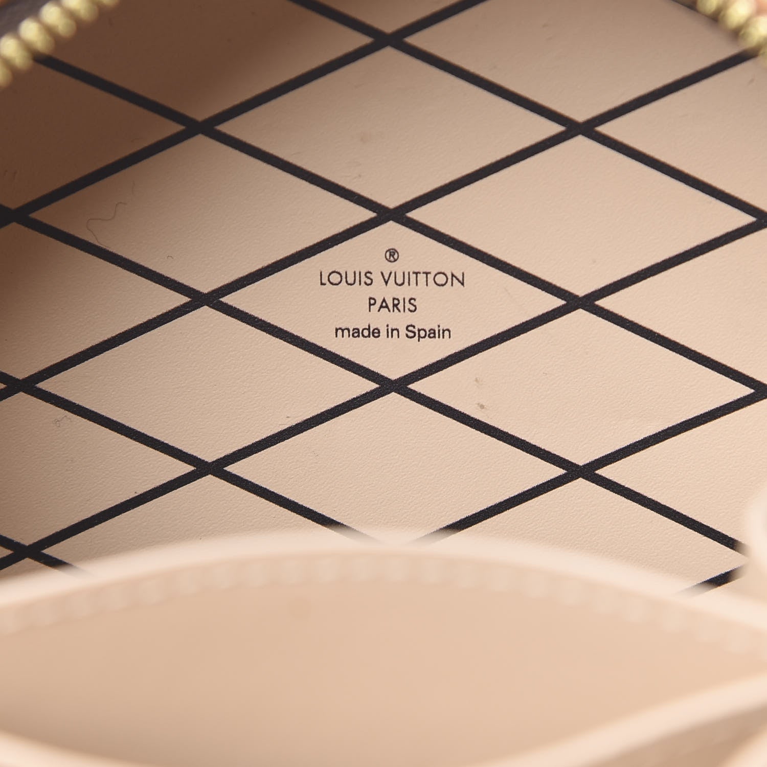 Louis Vuitton Monogram Mini Boite Chapeau 6 of 12