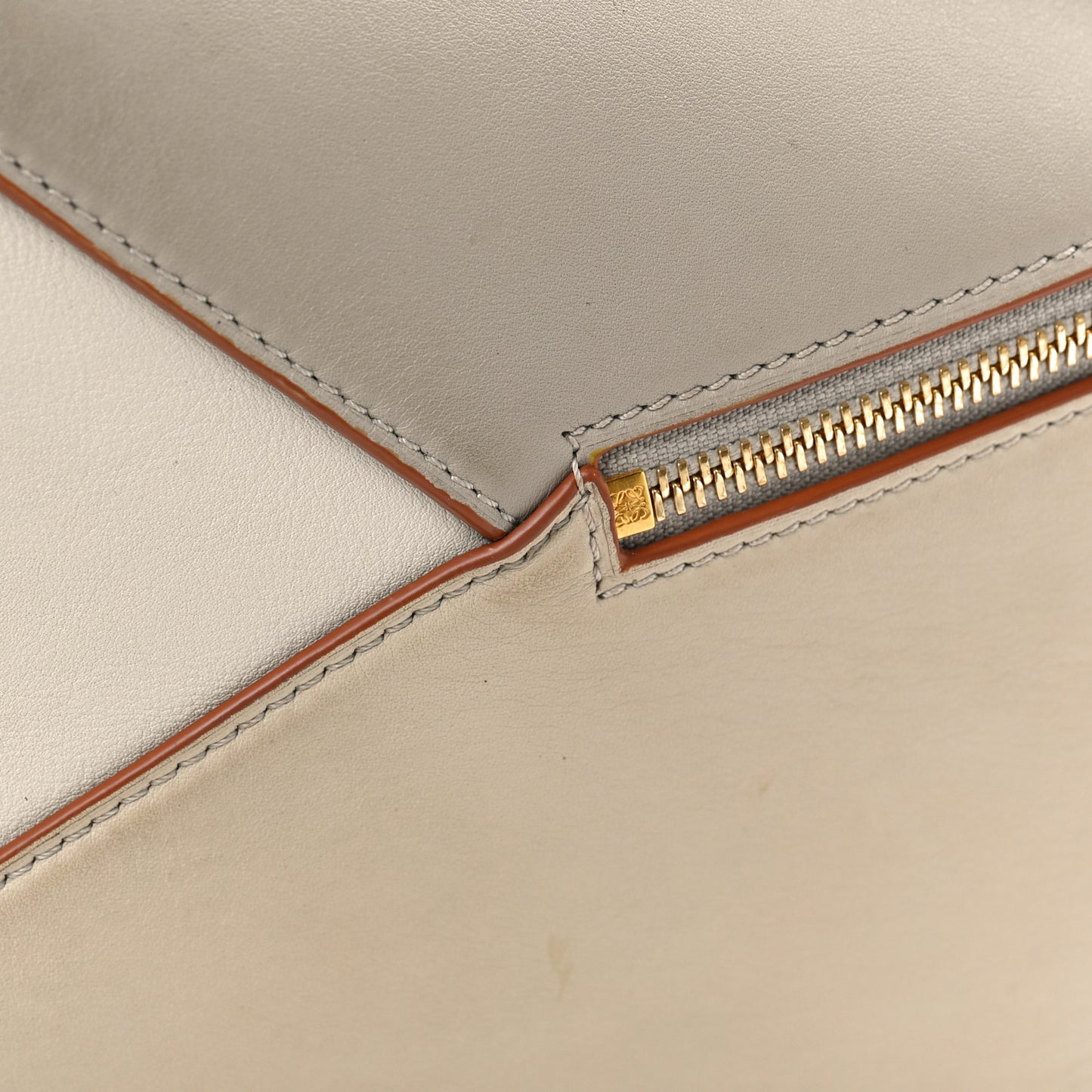 Calfskin Small Puzzle Edge Bag Ghost Soft White