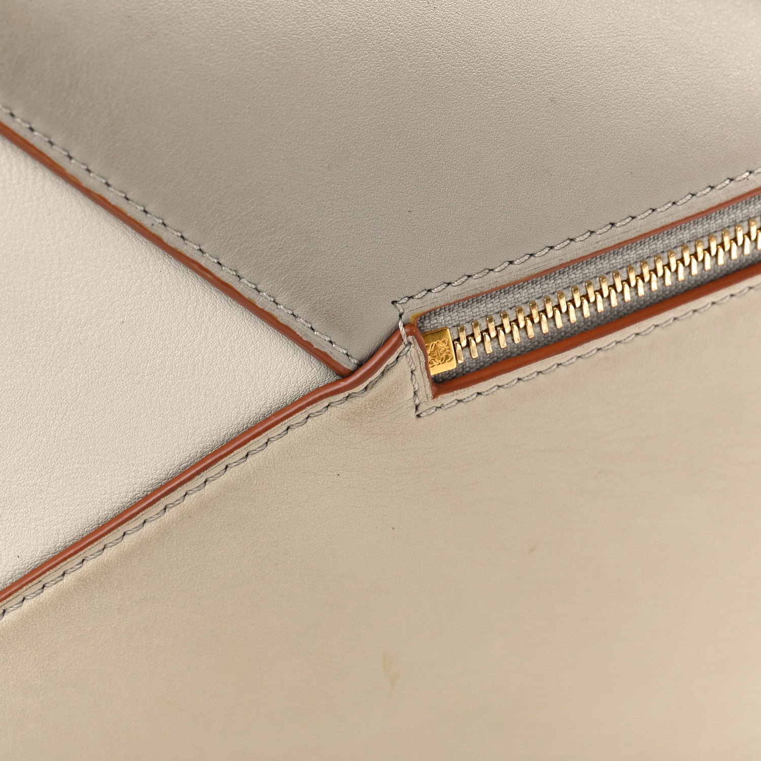 Loewe Calfskin Small Puzzle Edge Bag Ghost Soft White 9 of 12