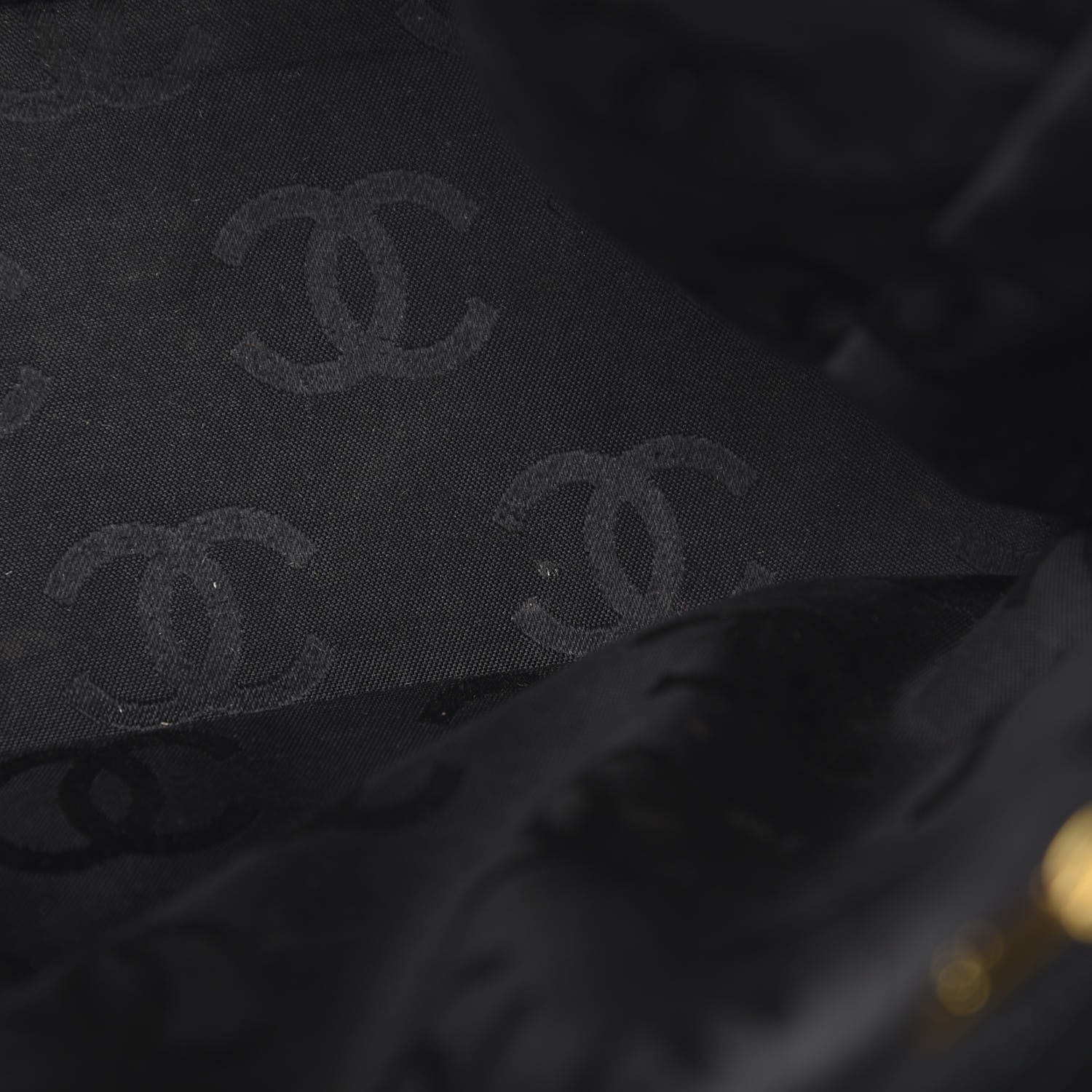 Chanel Caviar CC Tote Black 15 of 20