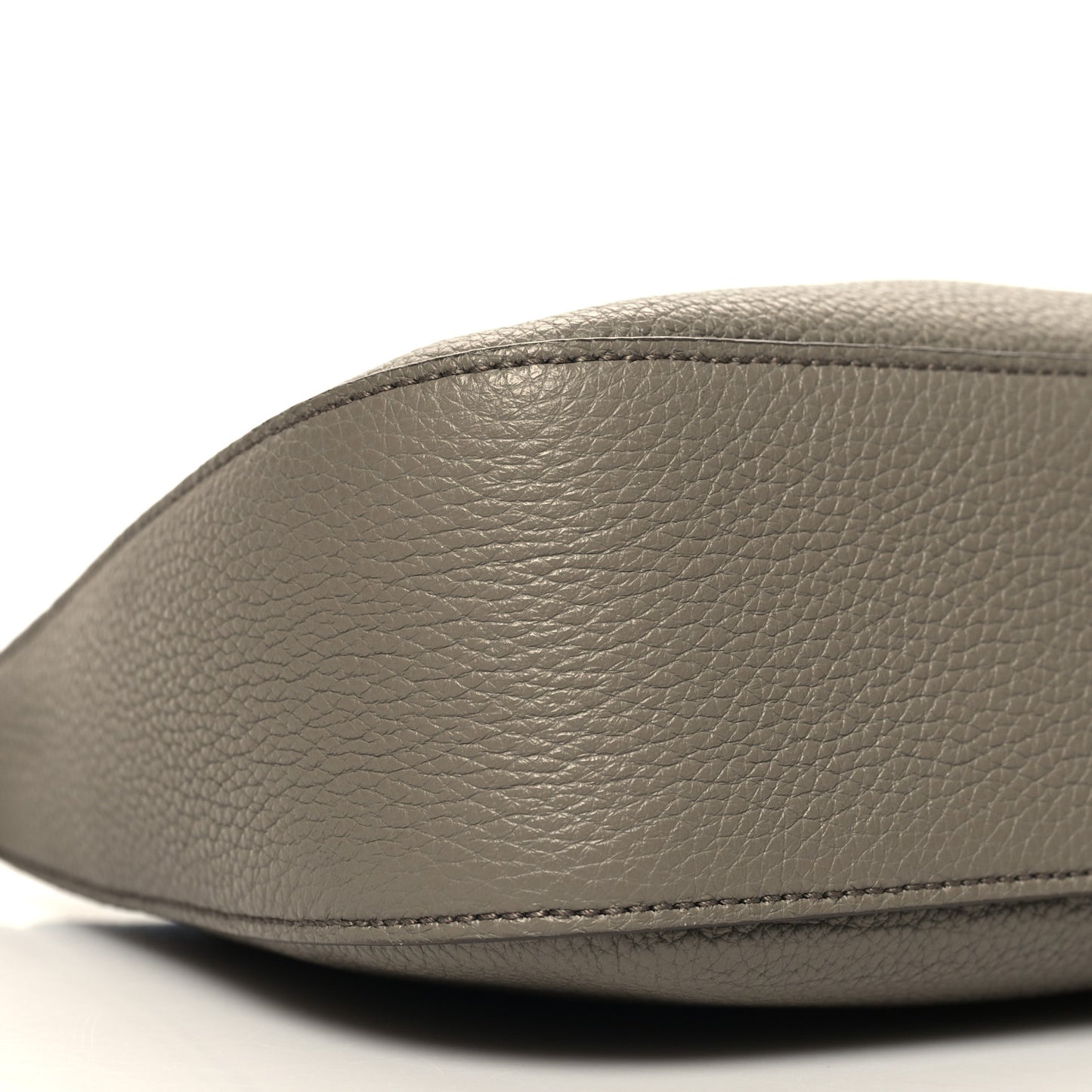 Vitello Daino Soft Zippered Messenger Hobo Argilla