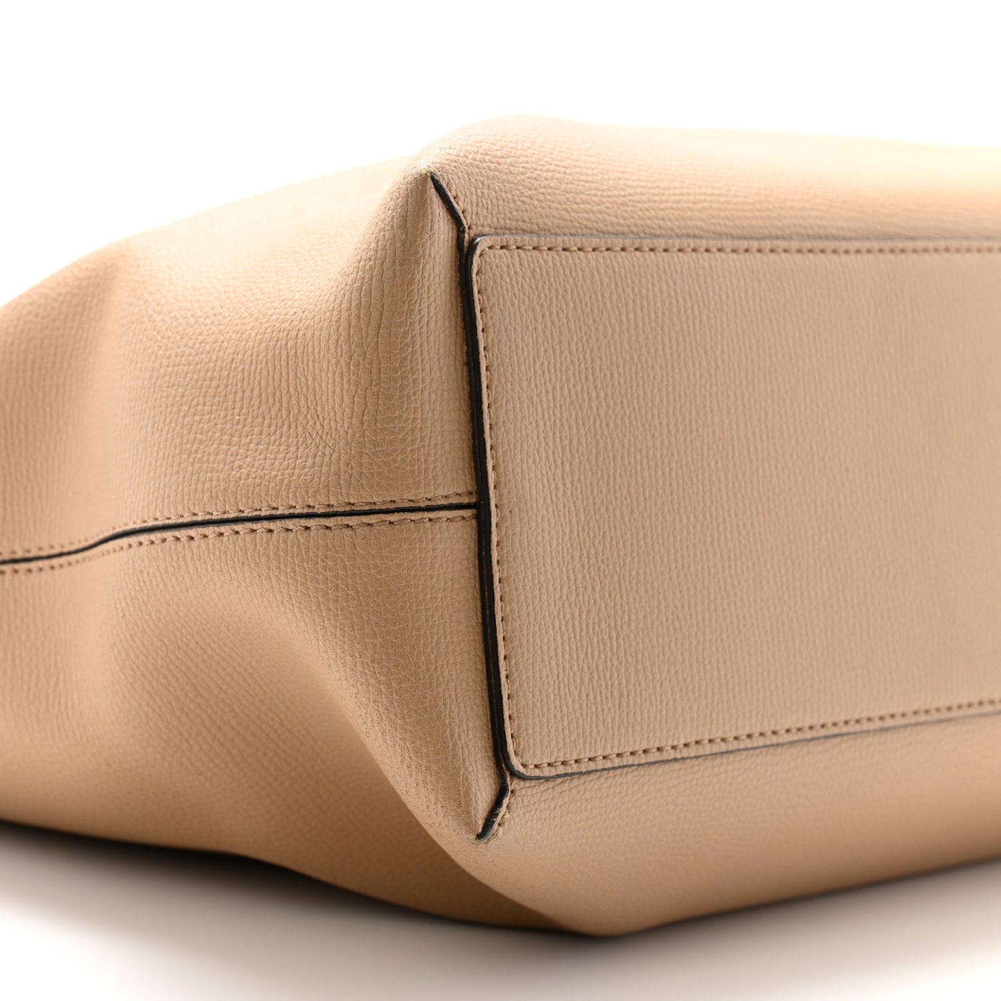 Grainy Calfskin Haymarket Check Medium Ardwell Zip Tote Camel