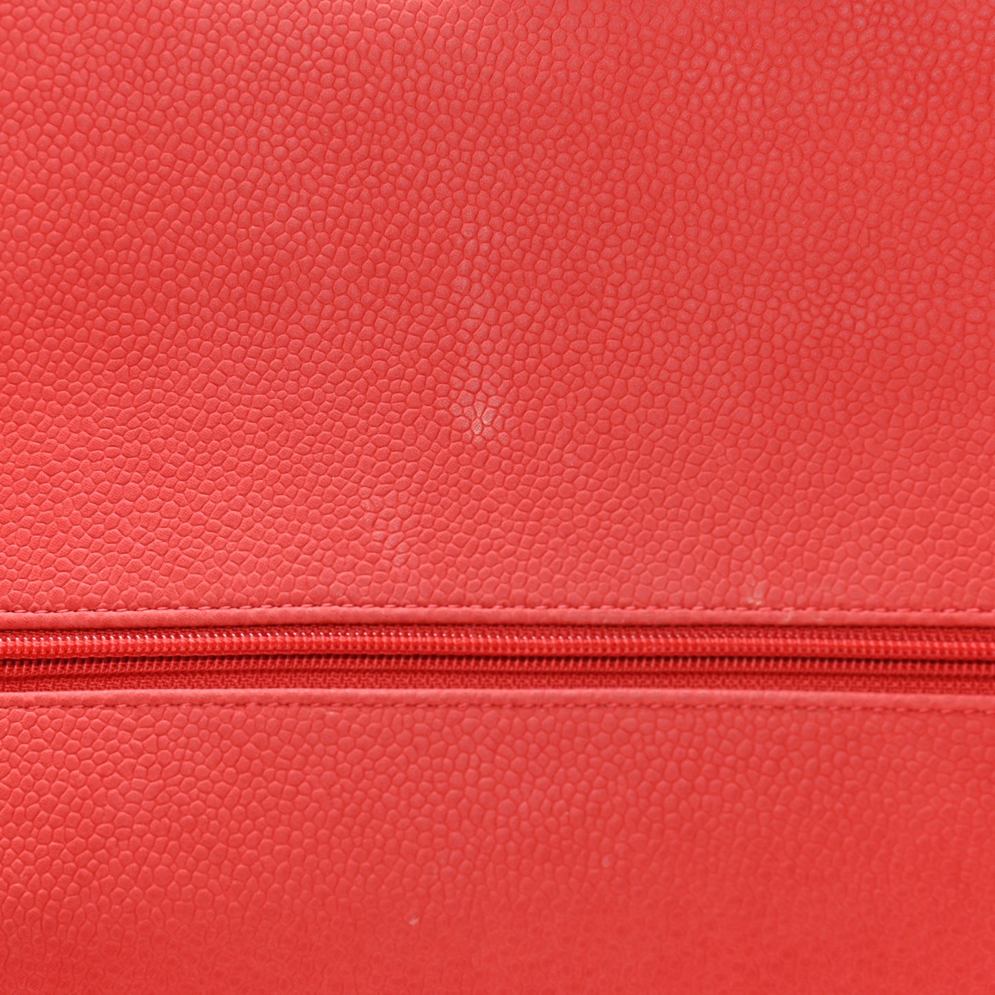 Iridescent Caviar Quilted Maxi Double Flap Dark Pink