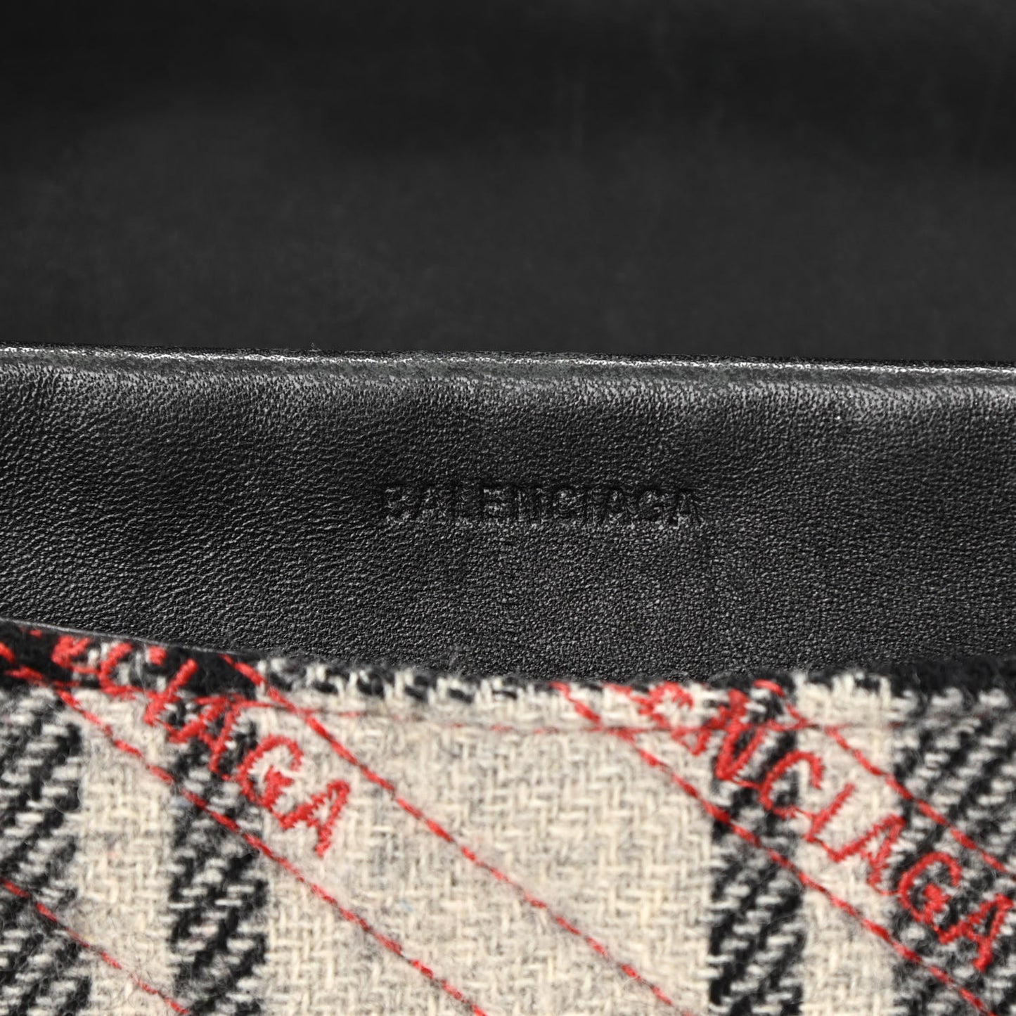Wool Plaid Diagonal Allover Logo Matelasse M BB Round Shoulder Bag Black White Red