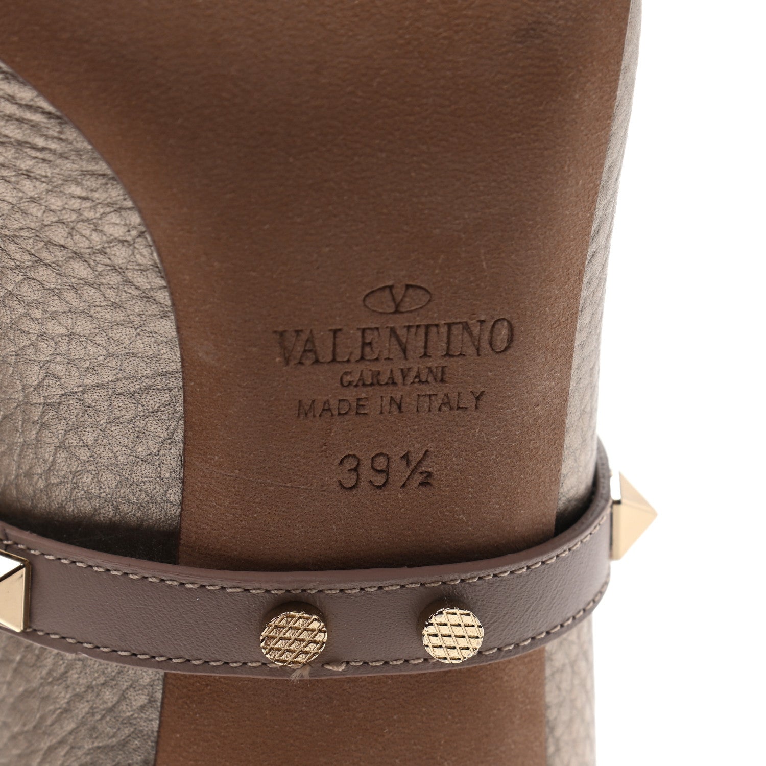 Valentino Garavani Metallic Pebbled Calfskin Rockstud Studwrap Strap 105mm Pumps 39.5 Skin Poudre 7 of 8