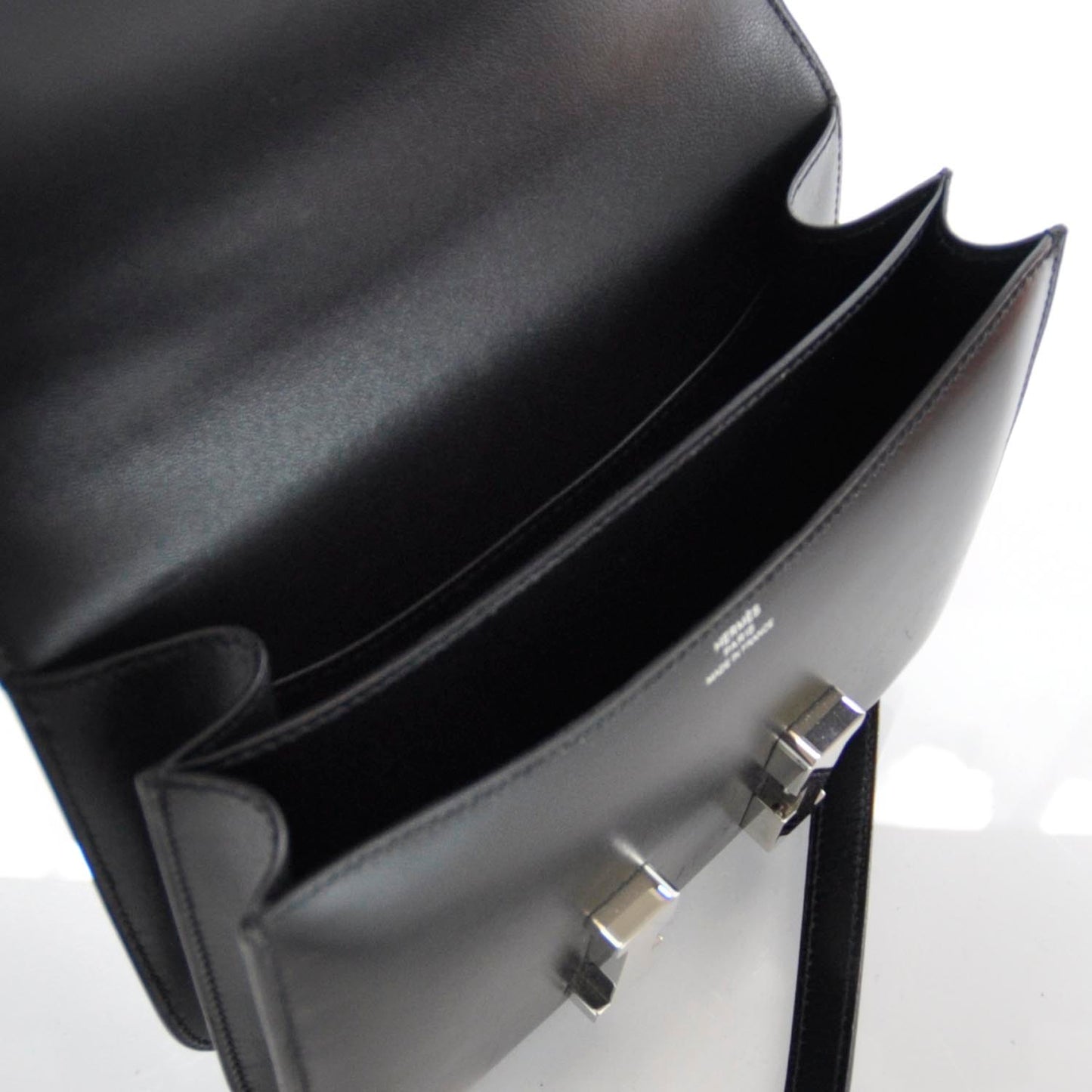 Box Constance 18 Black