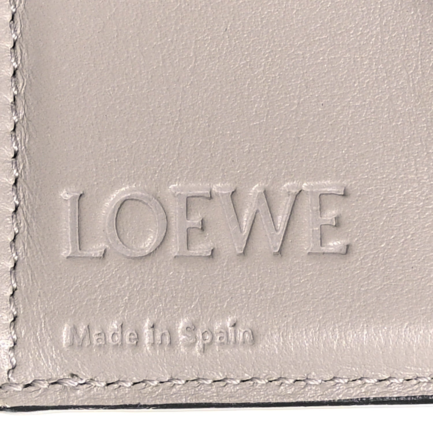 Loewe Grained Calfskin Small Vertical Wallet Pearl Grey Light Pale Green 6 of 9