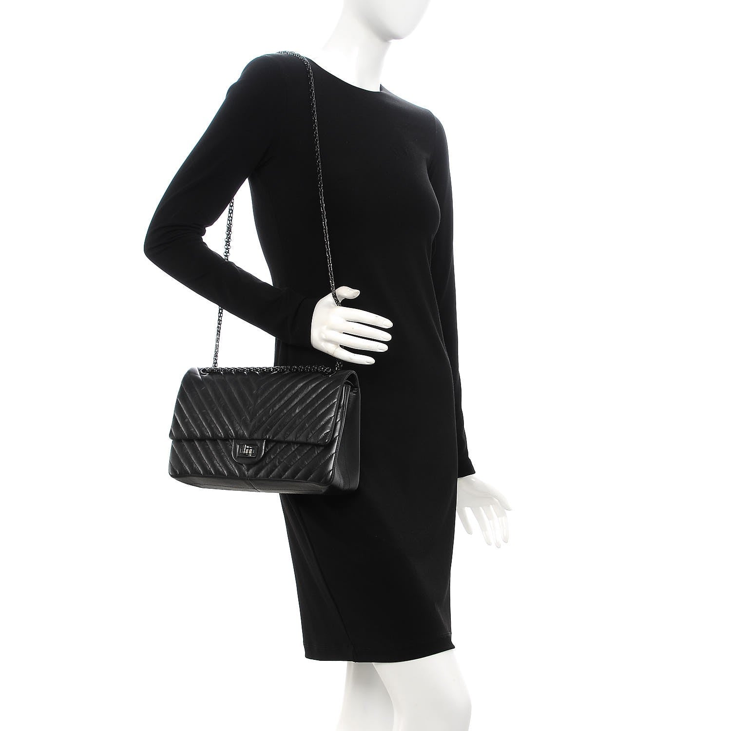 Chanel Aged Calfskin Chevron Quilted 2.55 Reissue 226 So Black 2 of 8