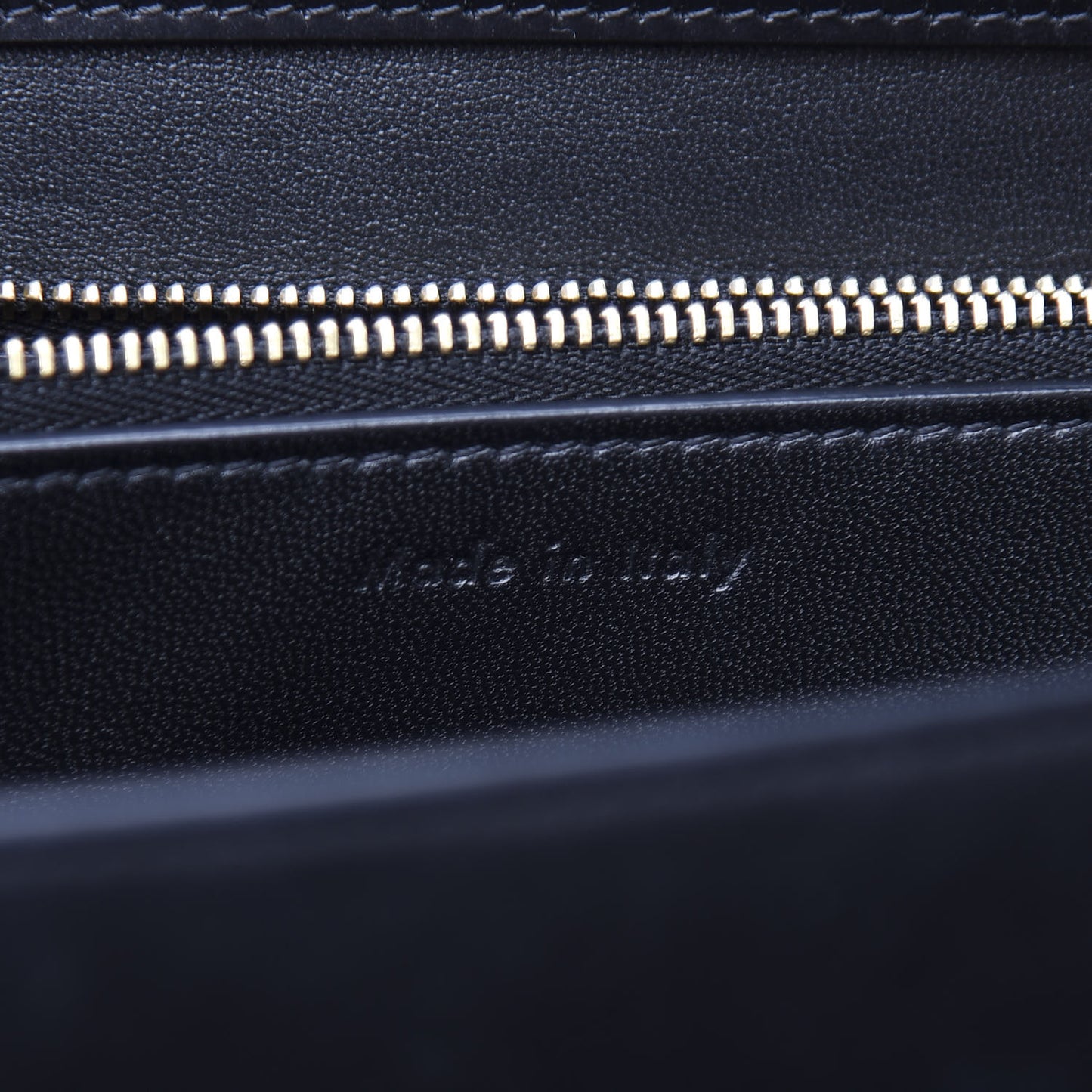 Box Calfskin Medium Classic Box Flap Bag Black