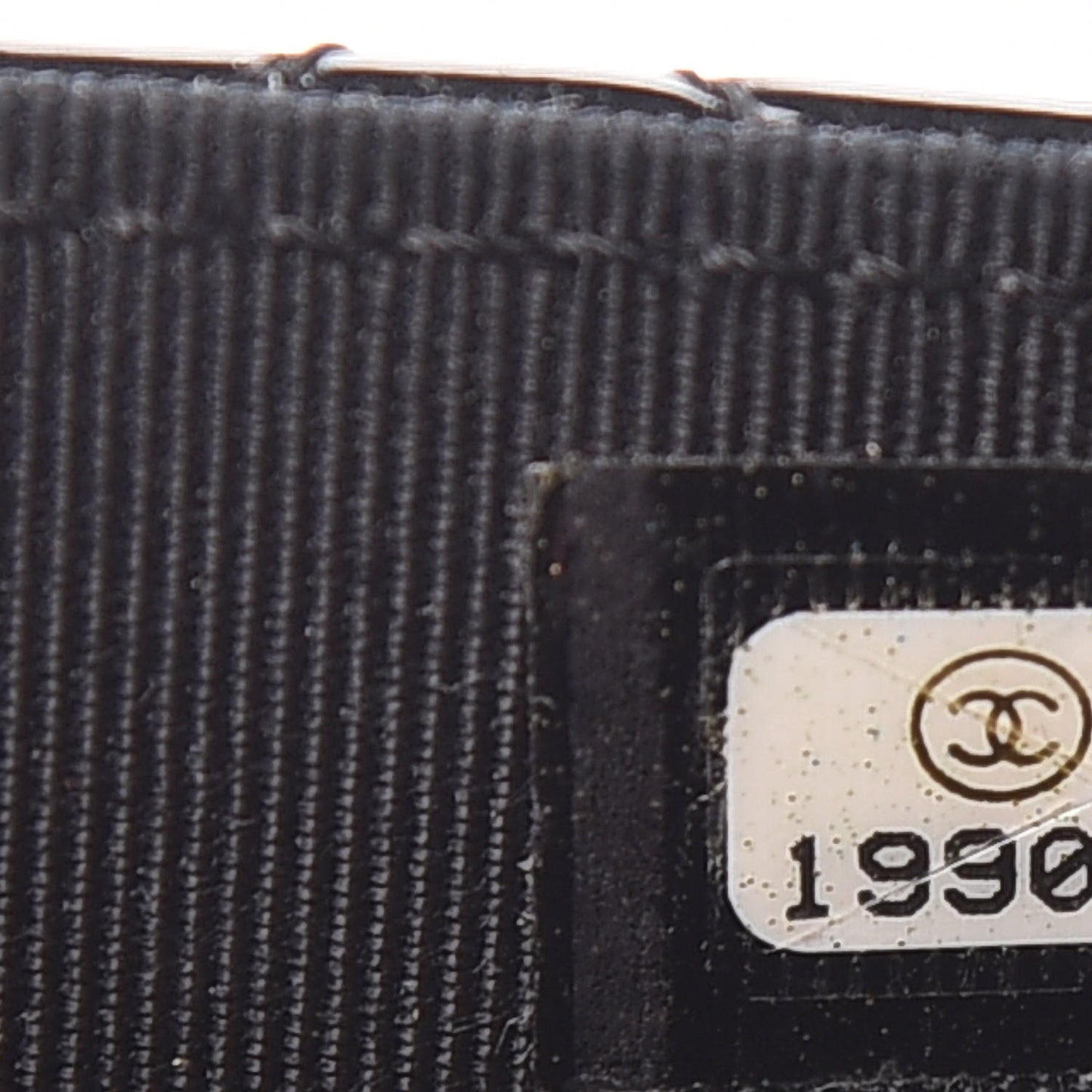 Patent Quilted Wallet On Chain WOC Black