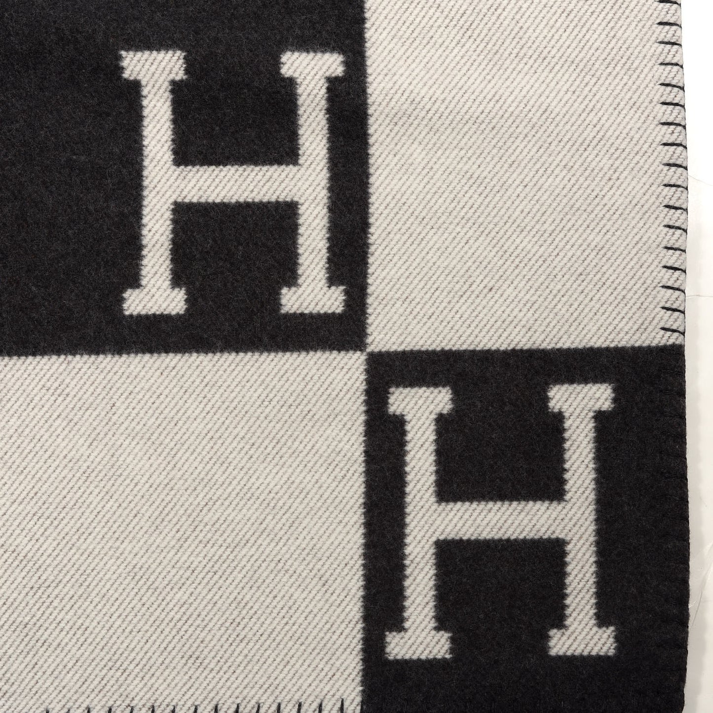 Wool Cashmere Avalon Blanket Ecru Gris Fonce