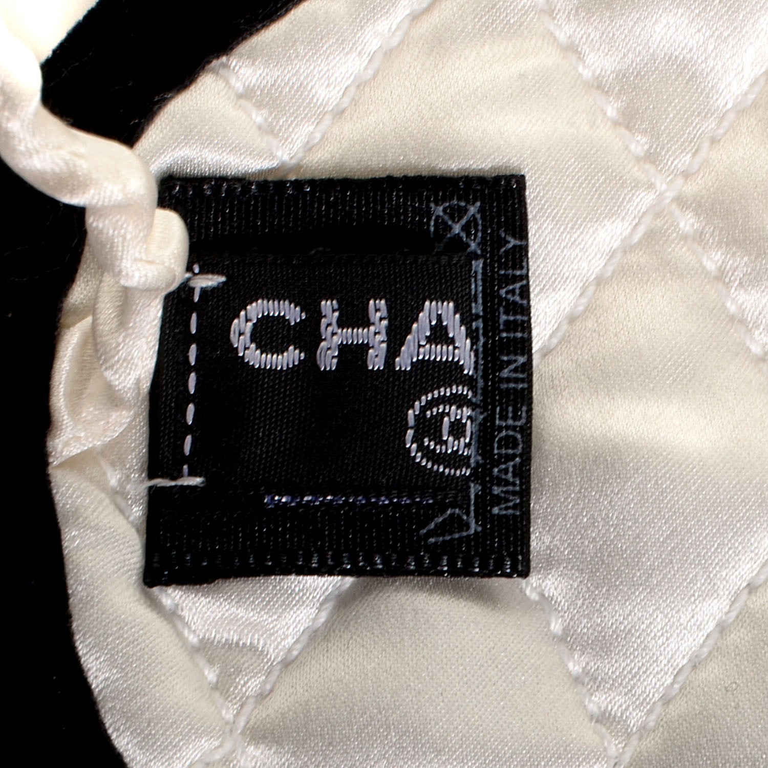 Chanel Silk Sleeping Mask White 5 of 8