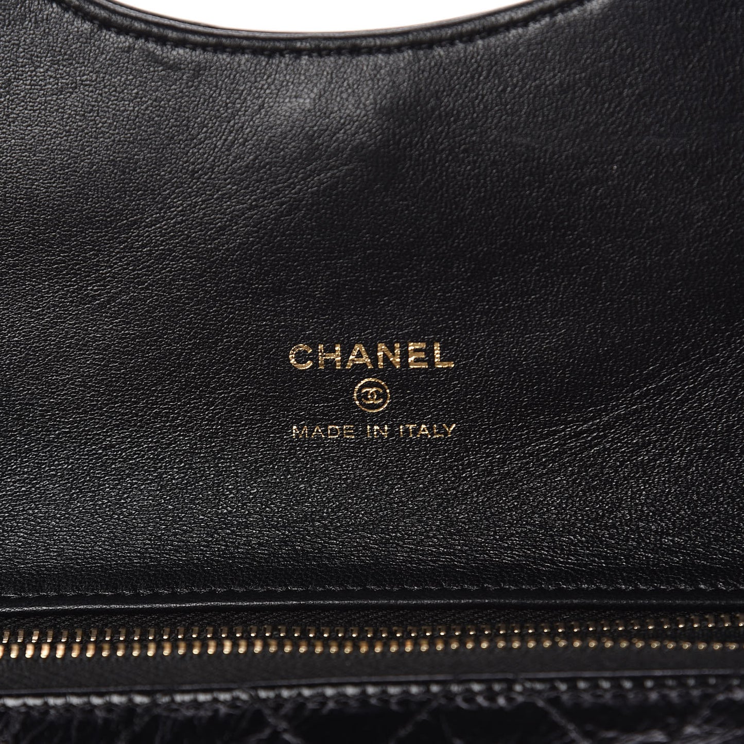 Shiny Crumpled Calfskin Small 31 Pouch Black