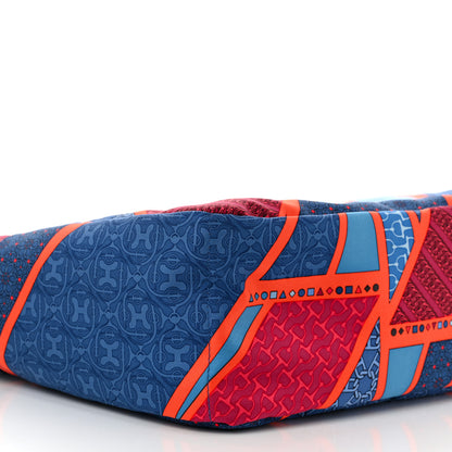 Hermes Silk Carre en Cravates Fourbi 25 MM Pouch Bleu Saphir 9 of 11