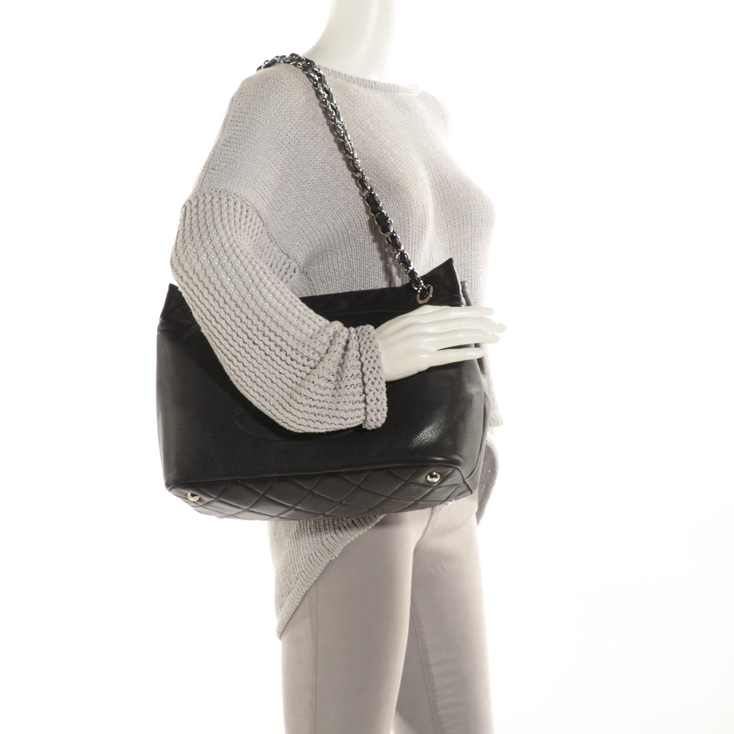 Caviar CC Timeless Soft Tote Black