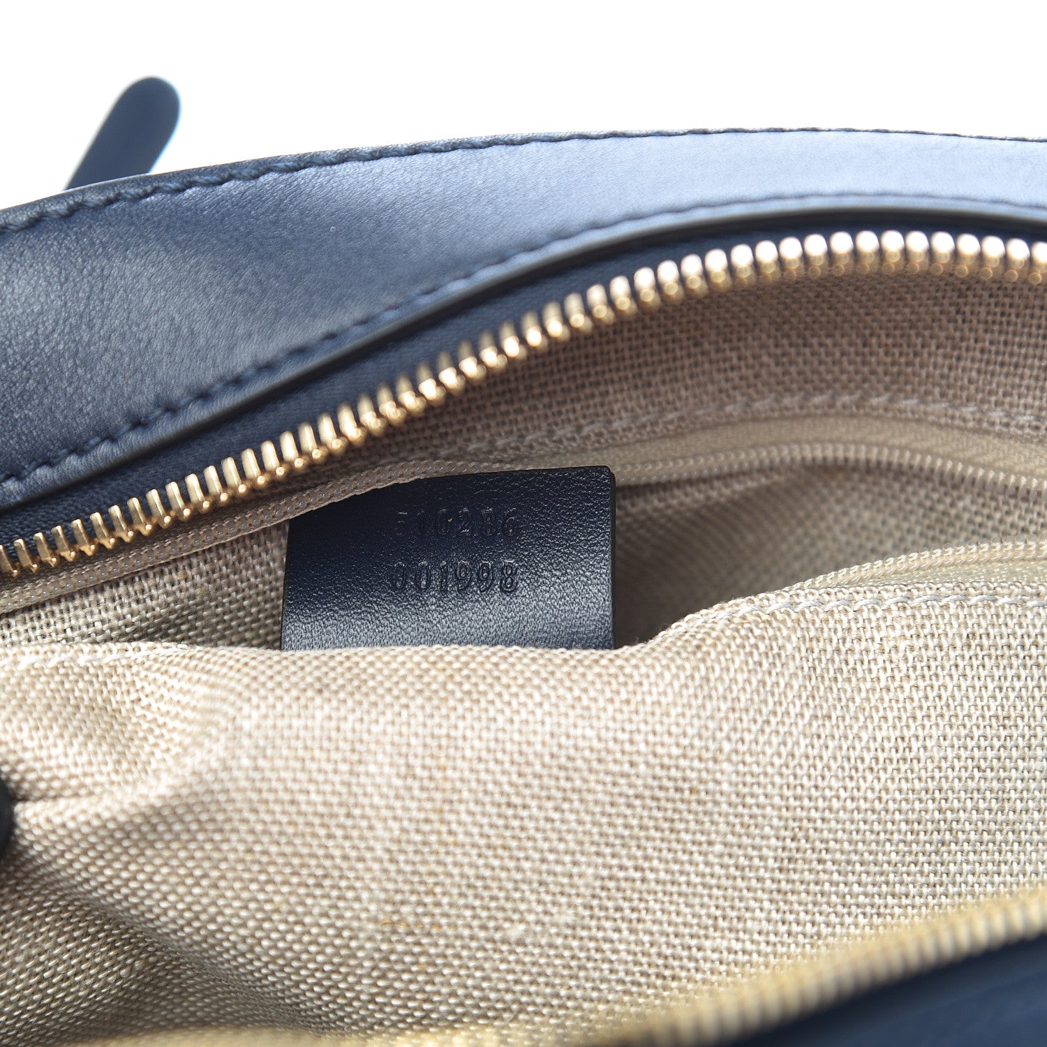Gucci Microguccissima Medium Crossbody Bag Blue 7 of 11