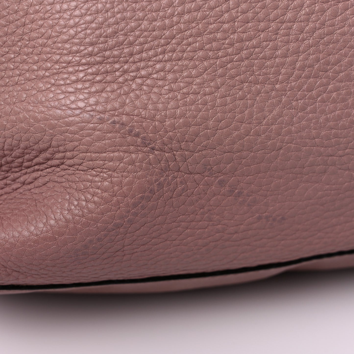 Pebbled Calfskin Medium Soho Chain Shoulder Bag Dark Cipria