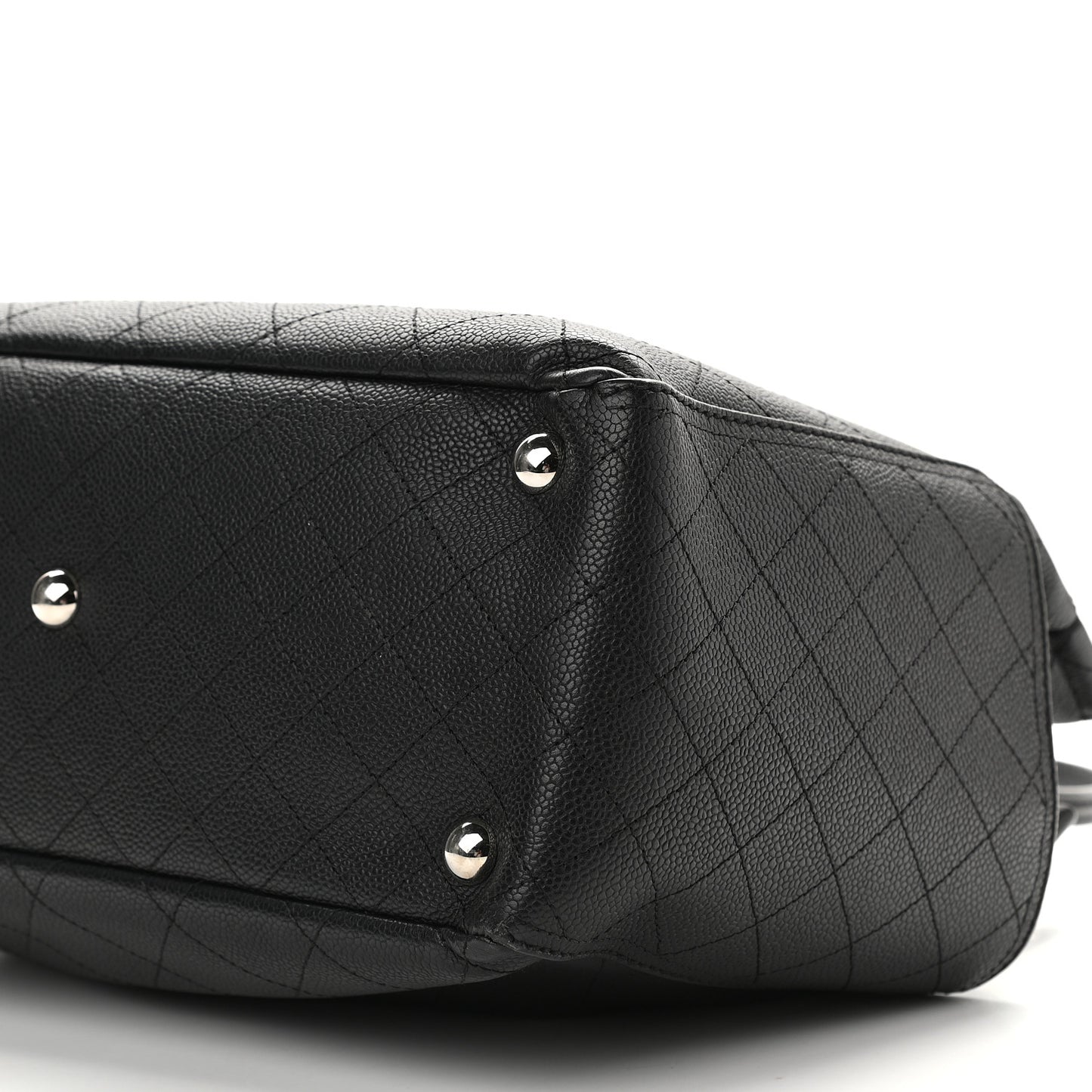 Grained Calfskin Medium CC Pocket Tote Black
