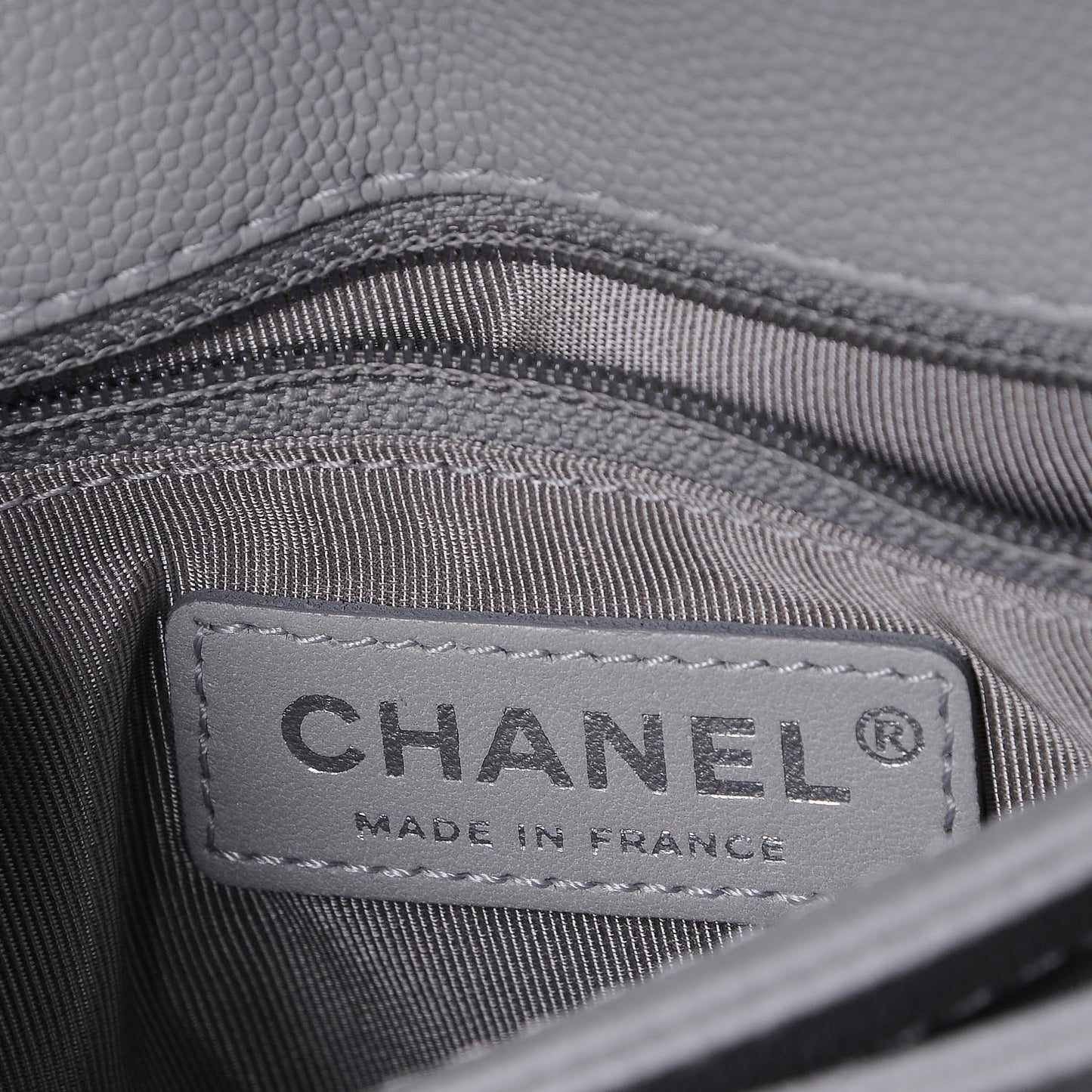 Caviar Quilted Medium Urban Companion Flap Grey