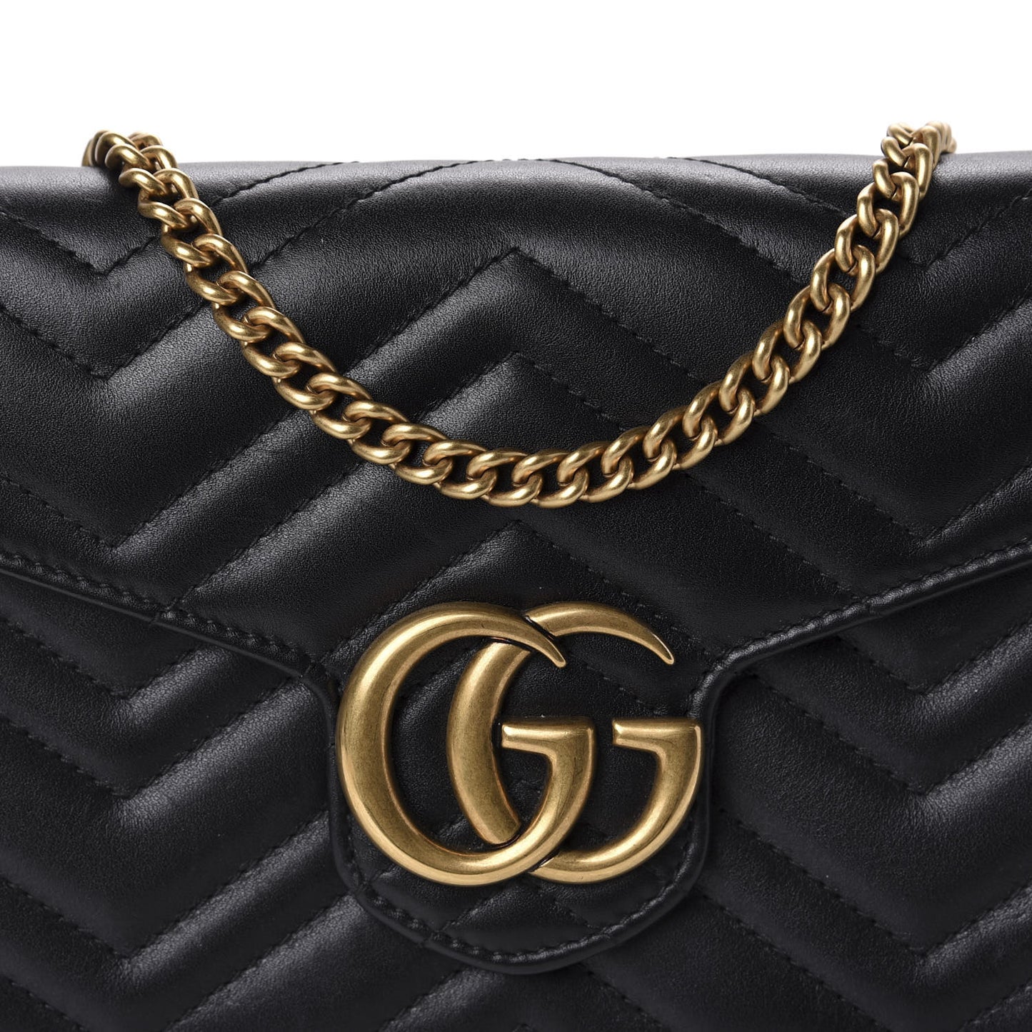 Calfskin Matelasse GG Marmont Chain Wallet Black