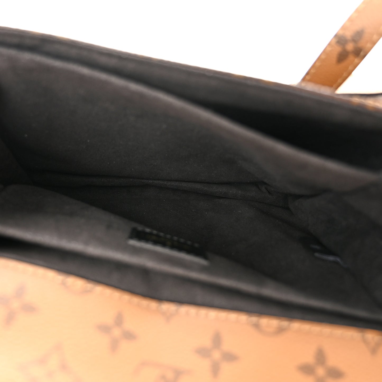 Reverse Monogram Pochette Metis