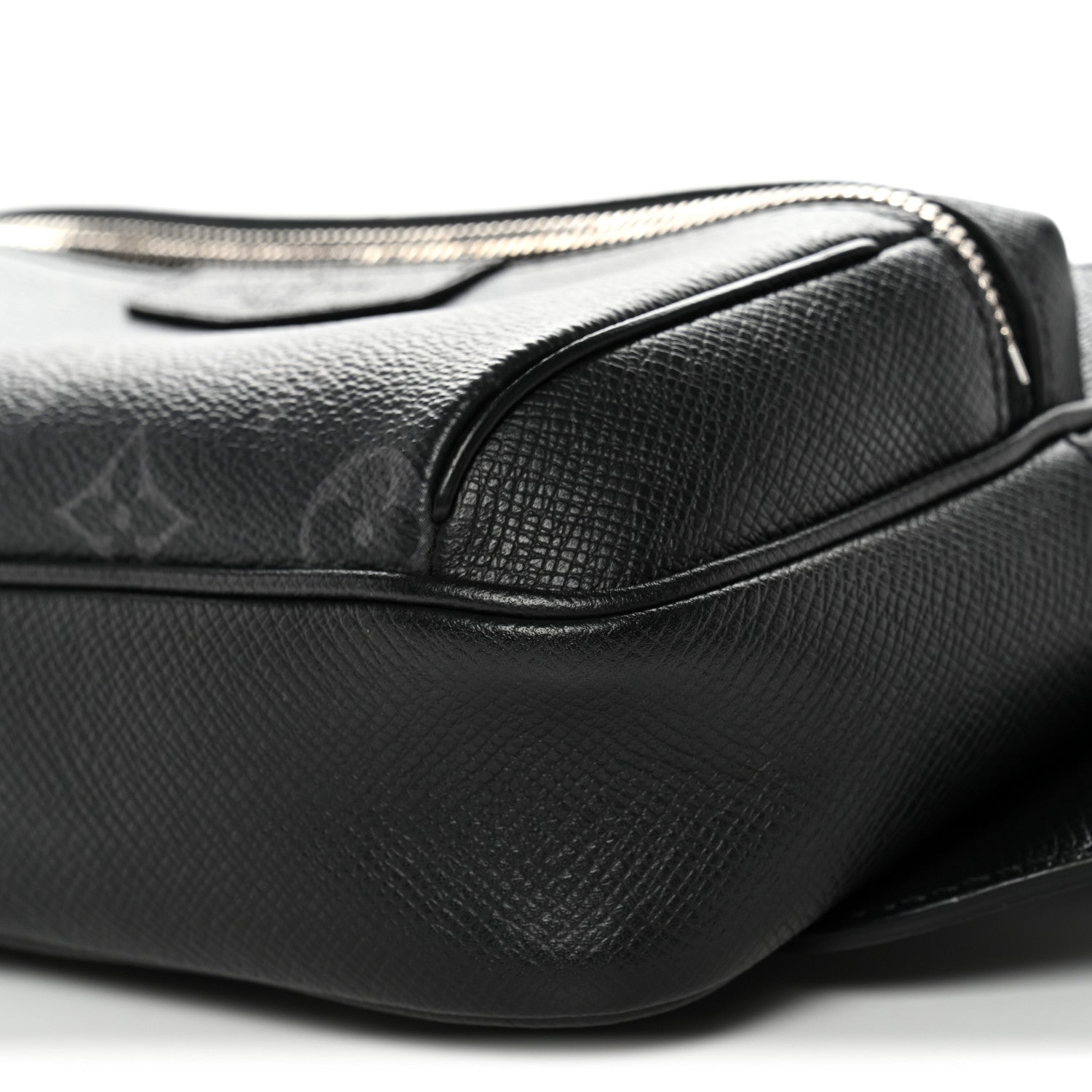 Louis Vuitton Taiga Monogram Outdoor Bumbag Black 10 of 11