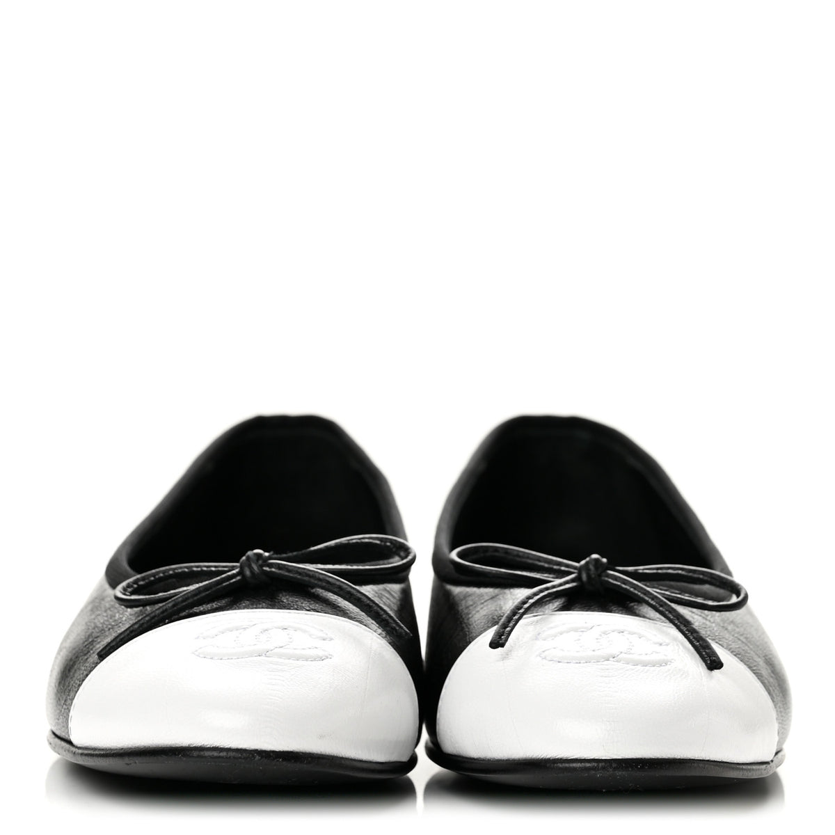 Crumpled Shiny Lambskin CC Cap Toe Ballerina Flats 37.5 Black White