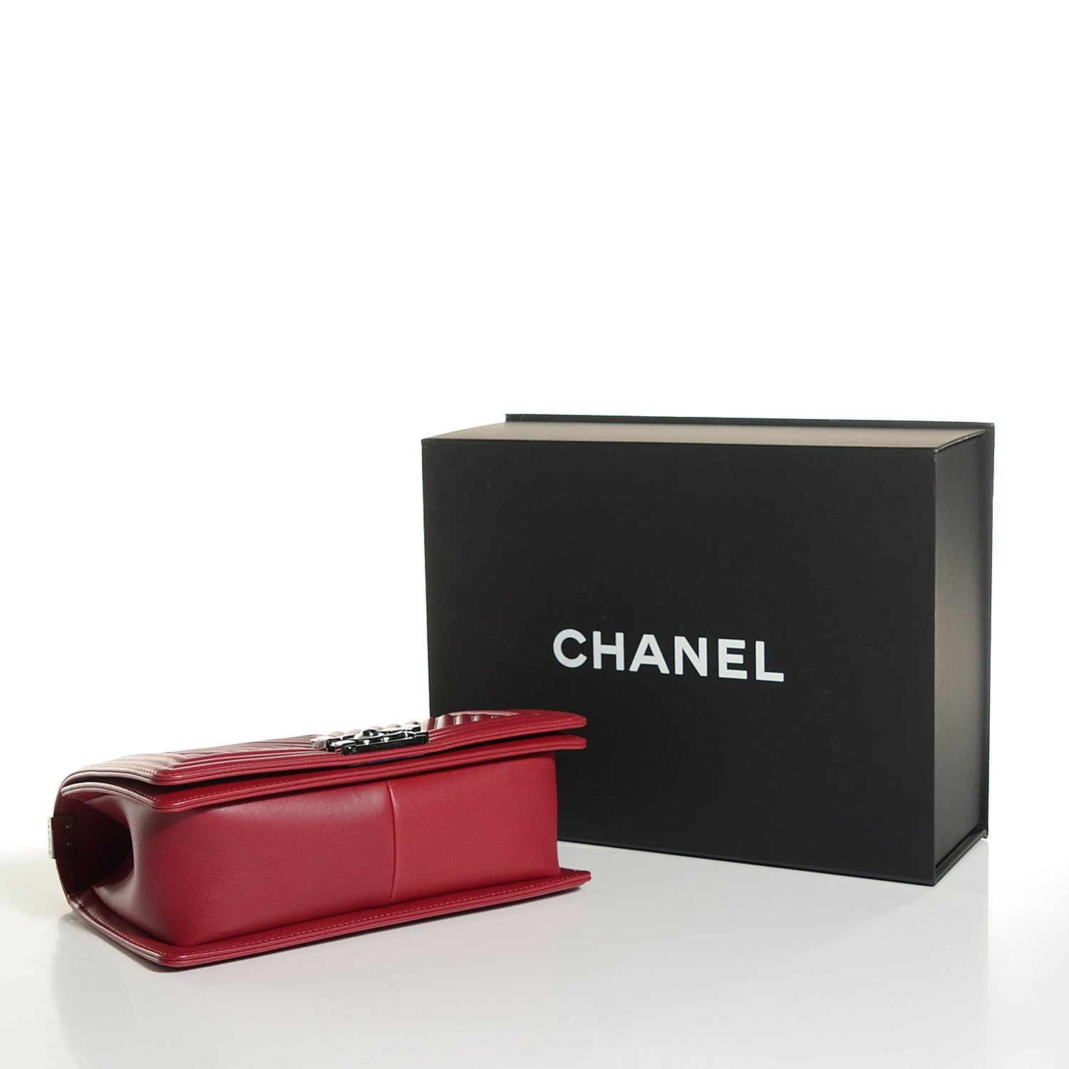 Chanel Calfskin Chain Chevron Medium Boy Flap Red 4 of 8