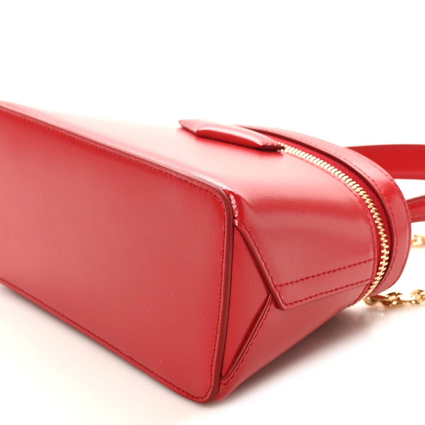 Box Calfskin Antigona Vanity Bag With Chain Vermillon