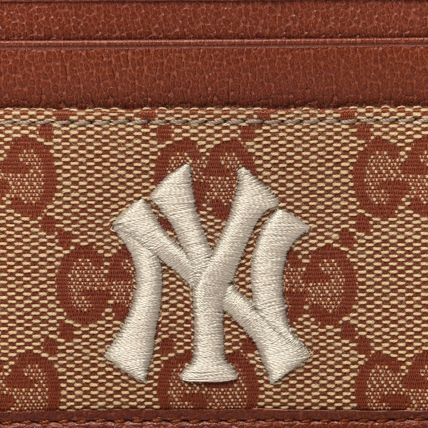 Gucci X MLB GG Monogram NY Yankees Card Holder Beige Ruggine Ivory 8 of 8