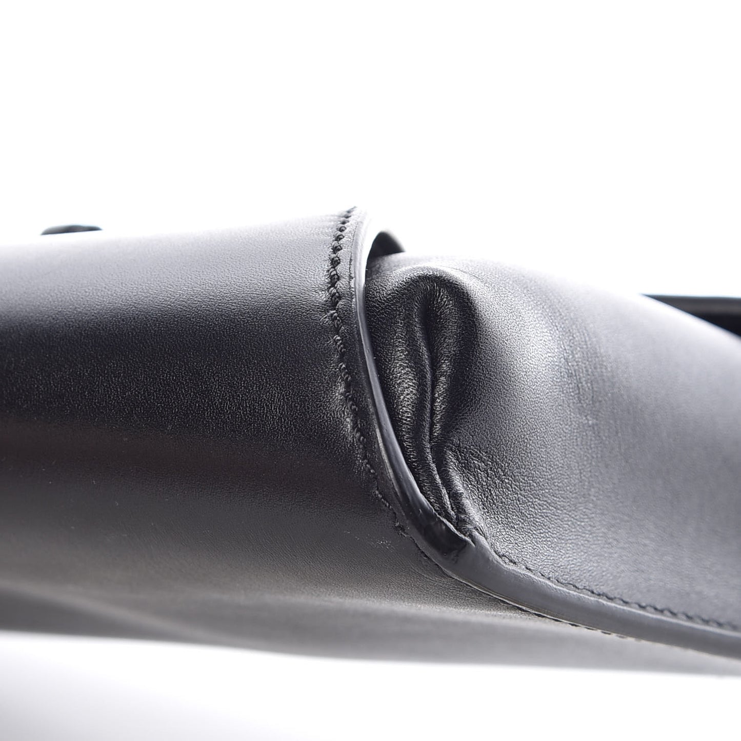 Calfskin V Rivet Chain Clutch Black
