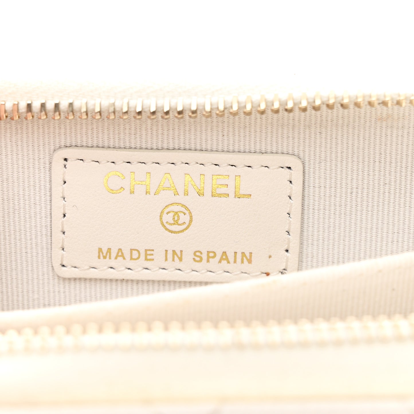 Caviar Enamel Coco Casino Quilted Zip Coin Purse White