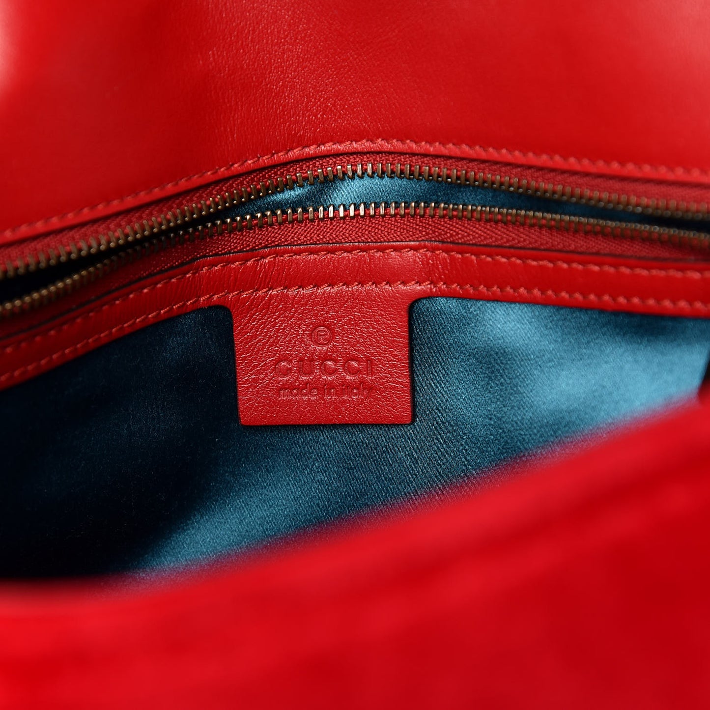 Velvet Matelasse Medium GG Marmont Shoulder Bag Hibiscus Red