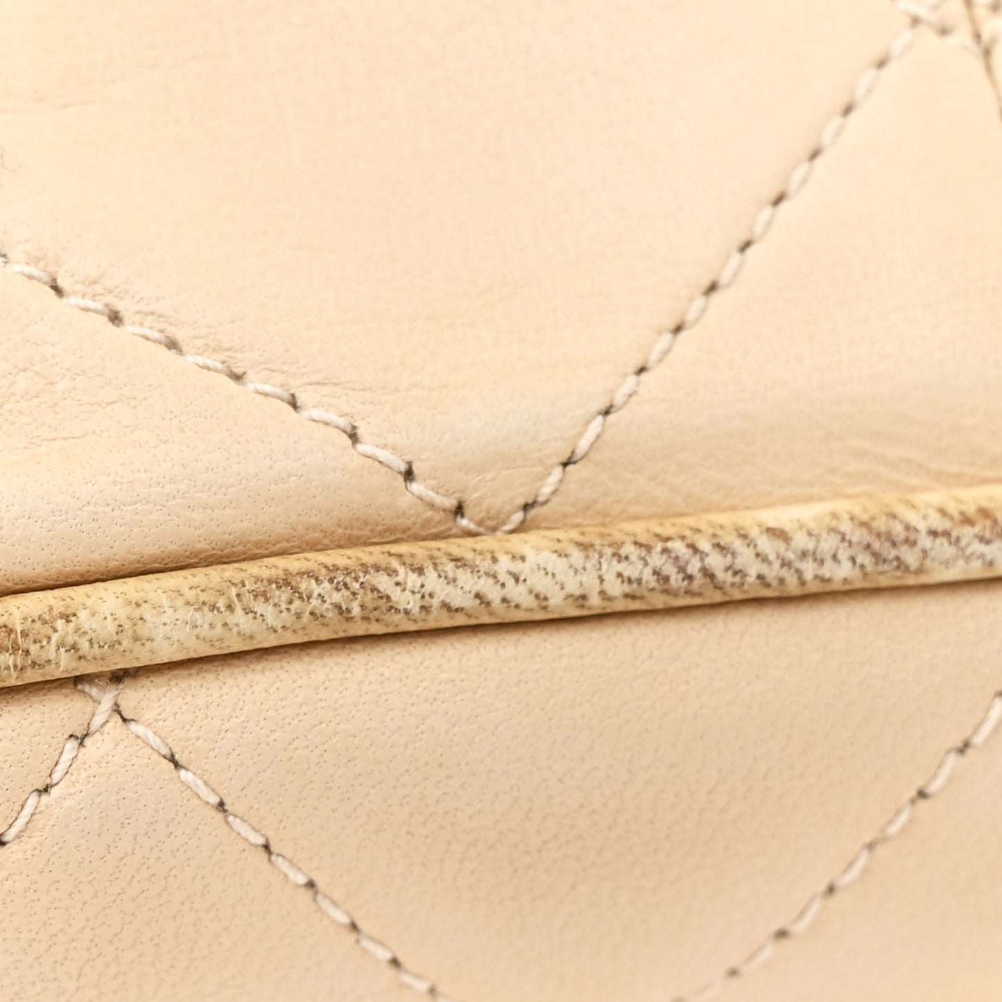 Lambskin Quilted Tassel Flap Camera Case White