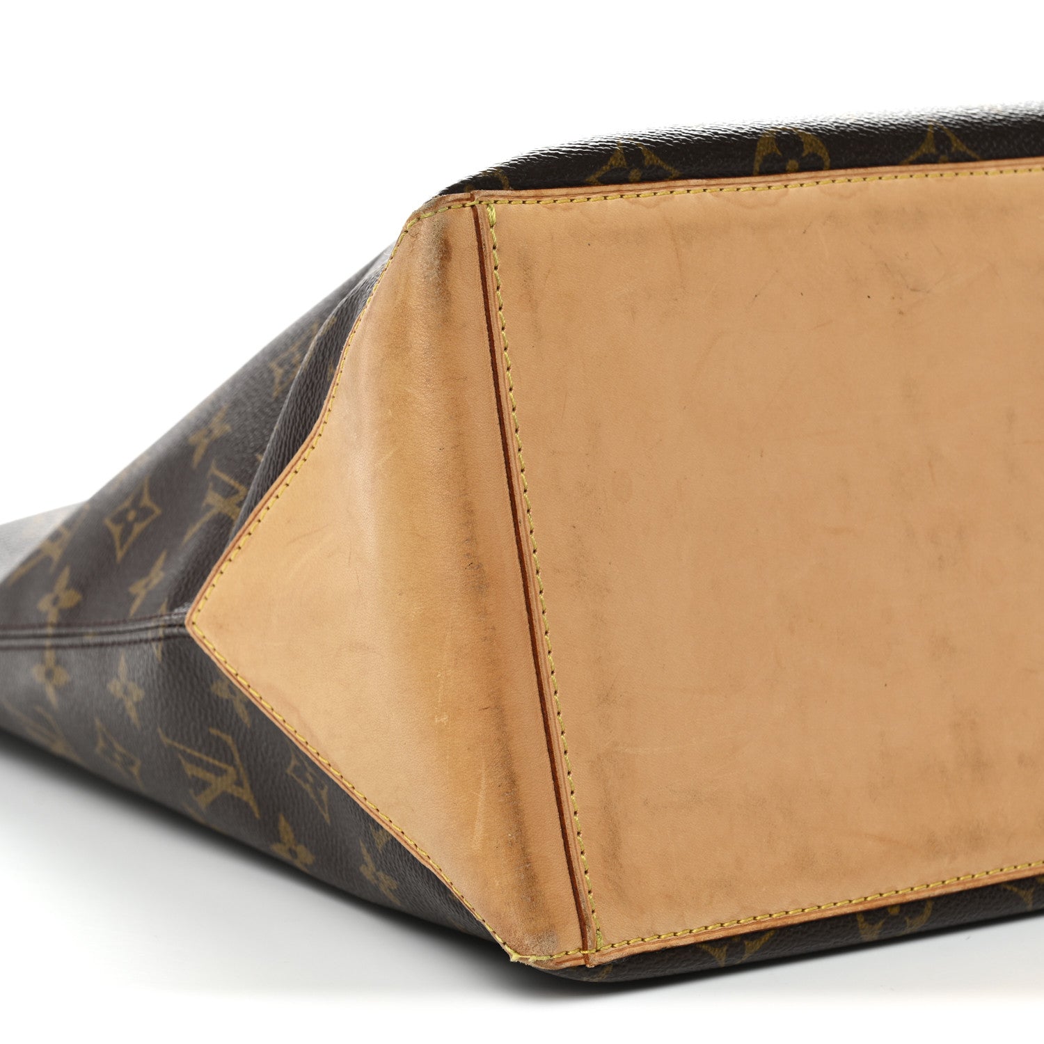 Louis Vuitton Monogram Cabas Mezzo 9 of 17