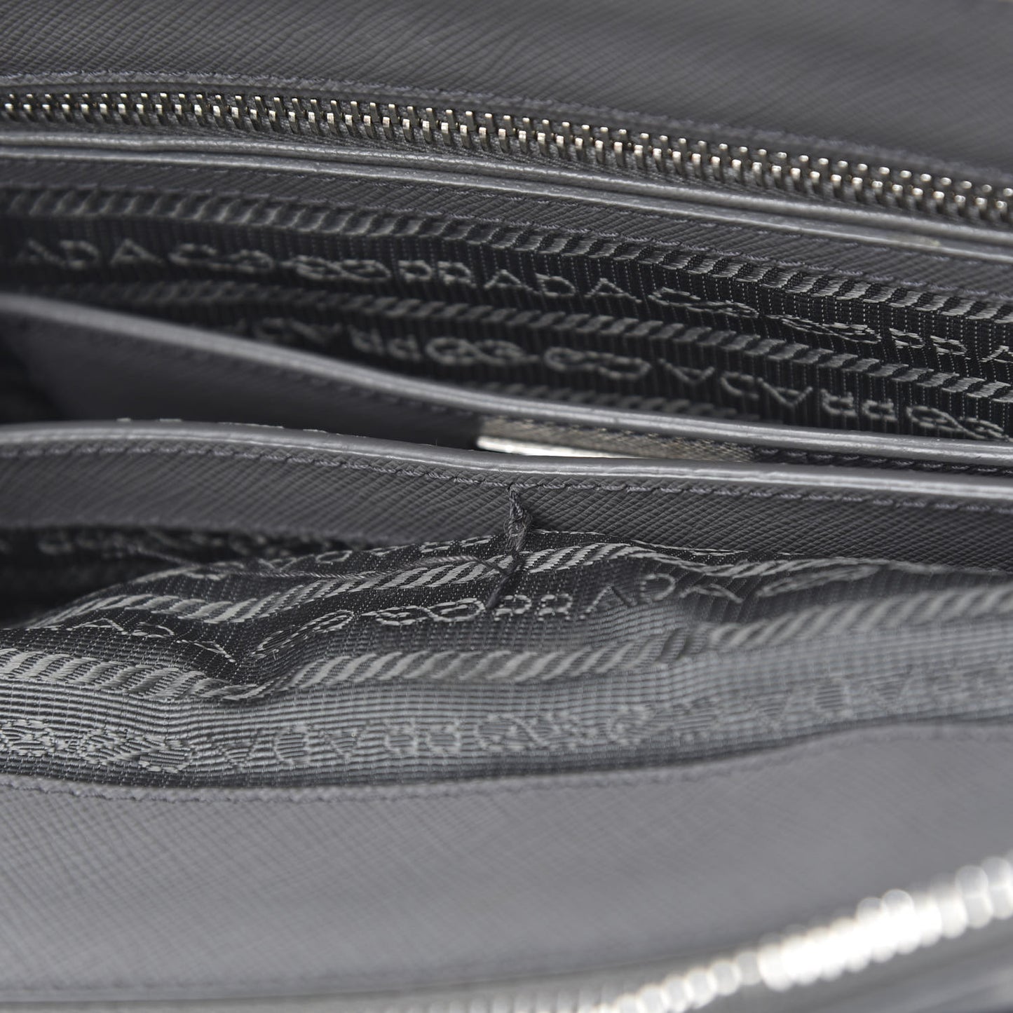 Saffiano Medium Galleria Double Zip Tote Marmo