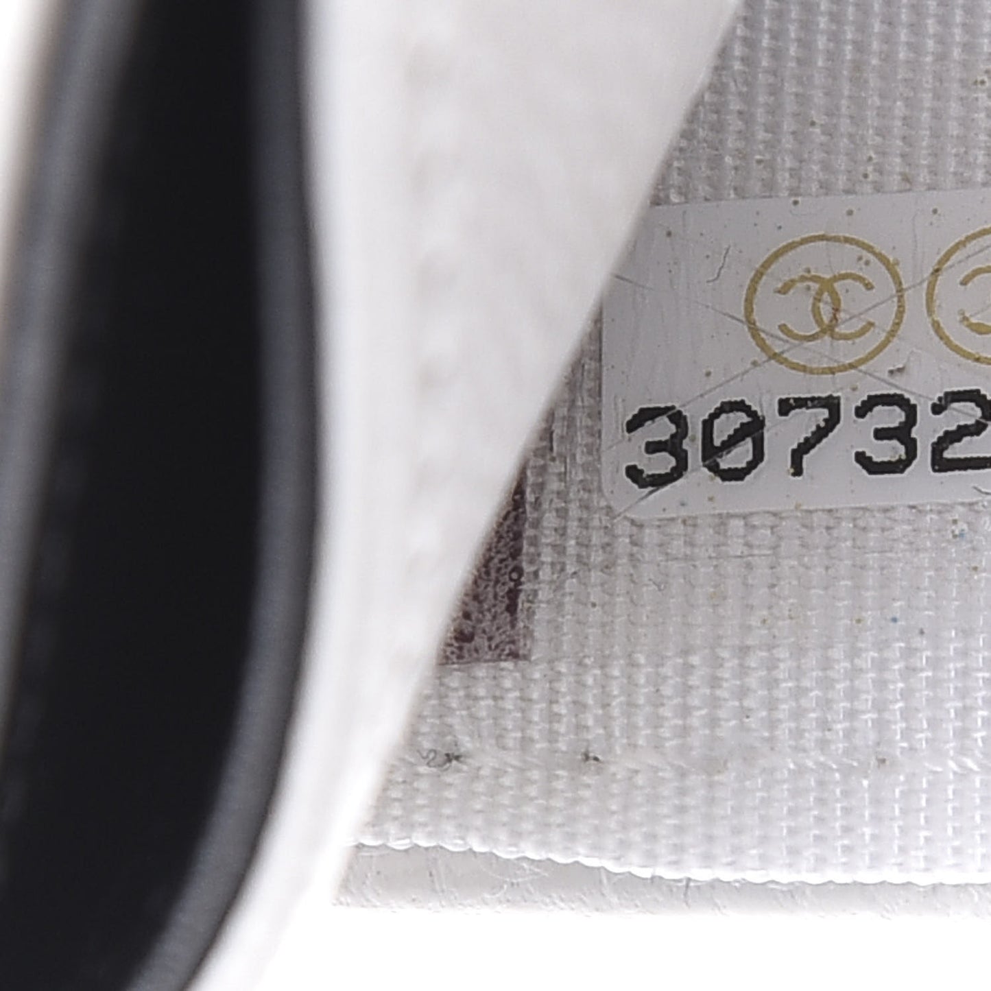 Caviar Quilted My Everything Card Holder White Black