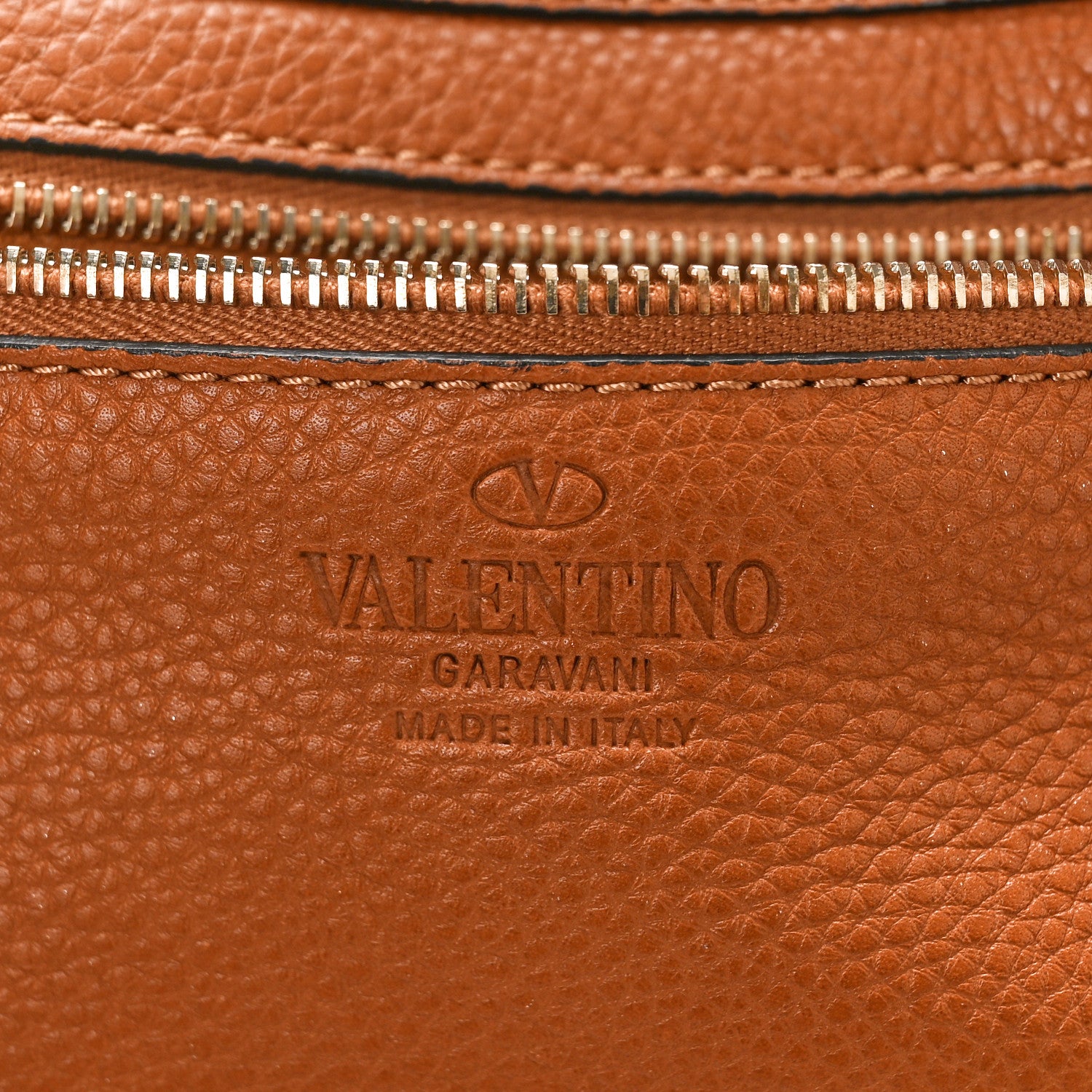 Valentino Garavani Grained Calfskin Small Rockstud Tote Light Cuir 6 of 9