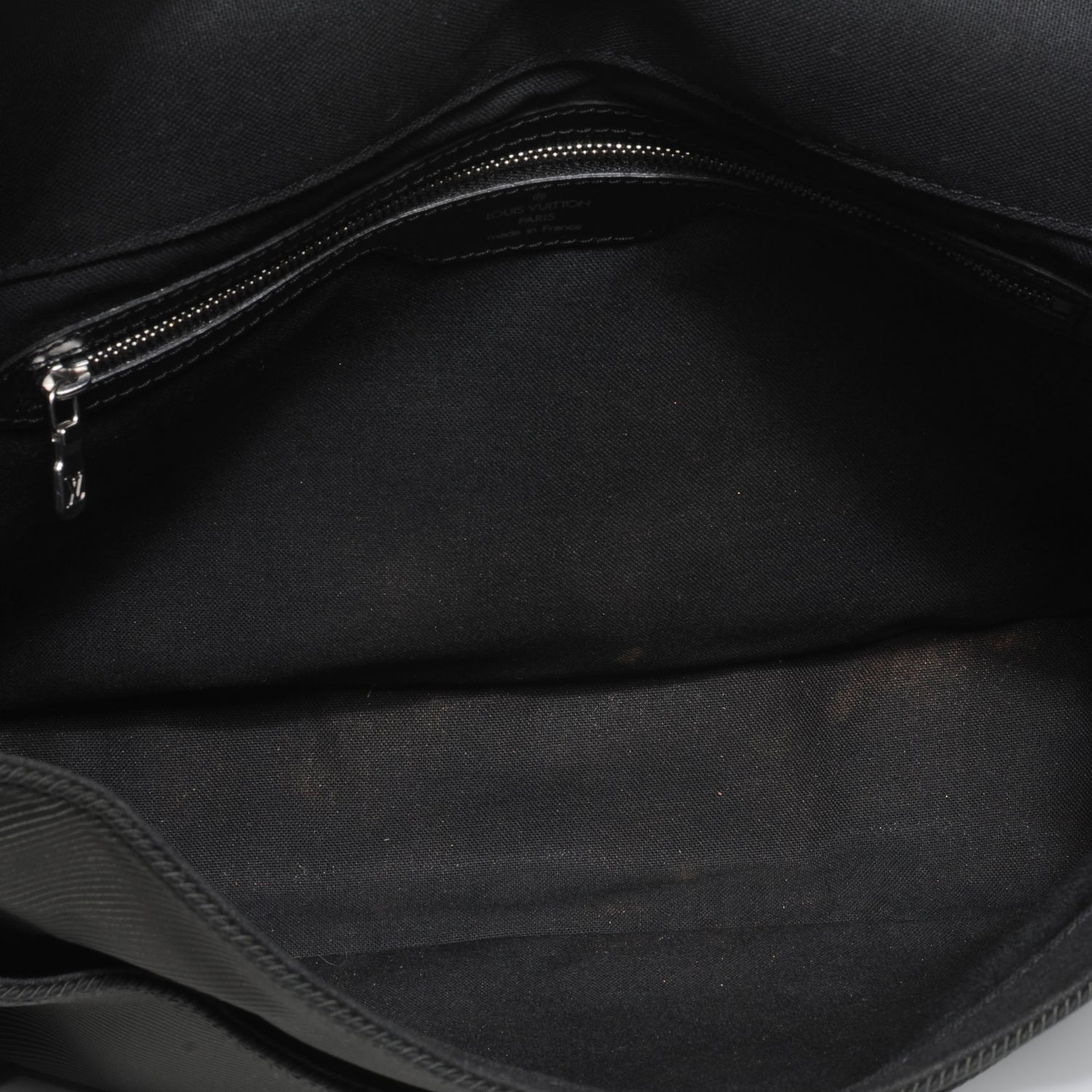Louis Vuitton Taiga Viktor Messenger Bag Ardoise 6 of 8
