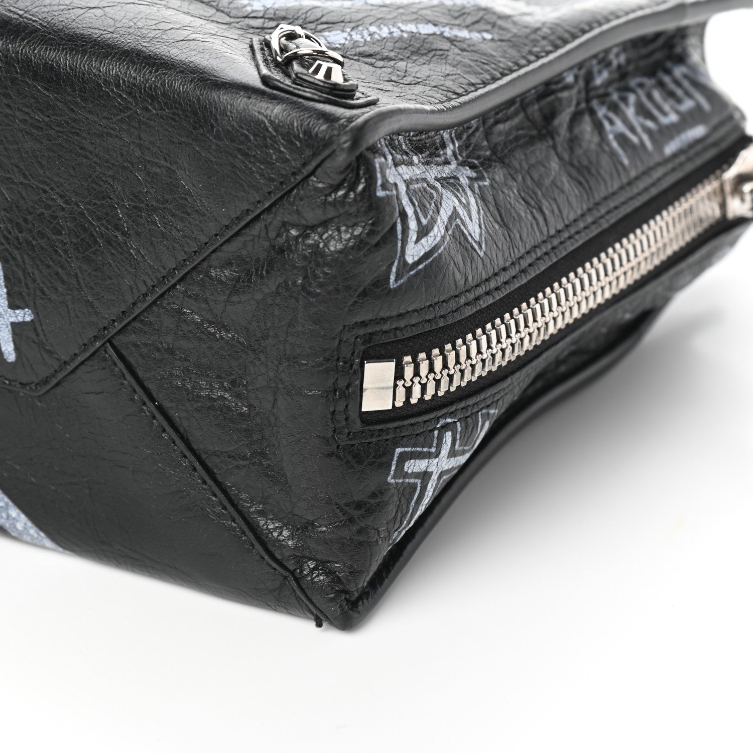 Balenciaga Agneau Graffiti Papier A6 Zip Around Tote Black White 8 of 8