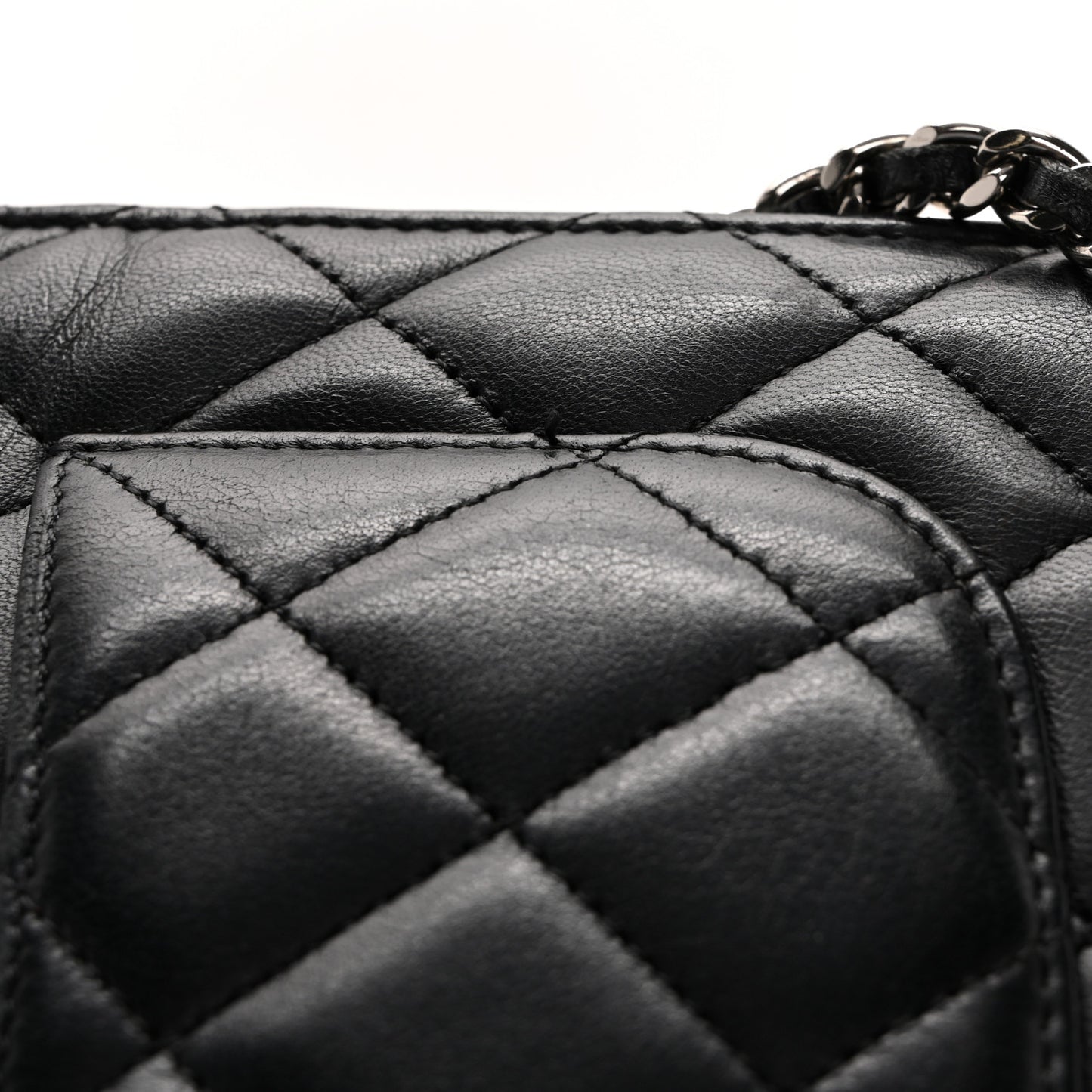Lambskin Quilted Wallet On Chain WOC Black