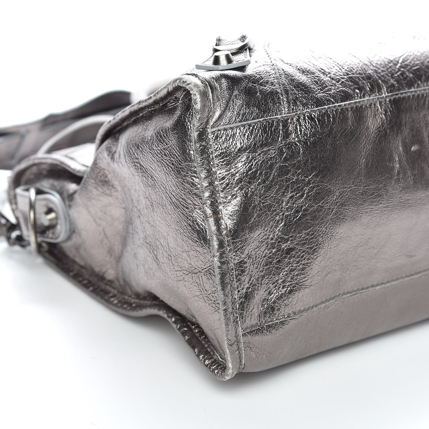 Metallic Agneau Classic Hardware City Pewter