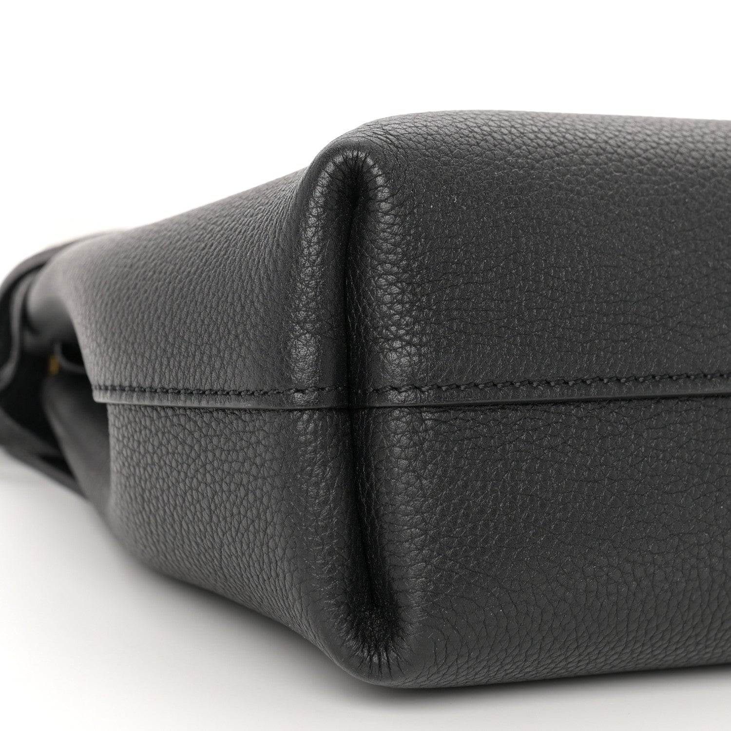 Valentino Garavani Pebbled Calfskin Small VRing Chain Shoulder Bag Black 8 of 9