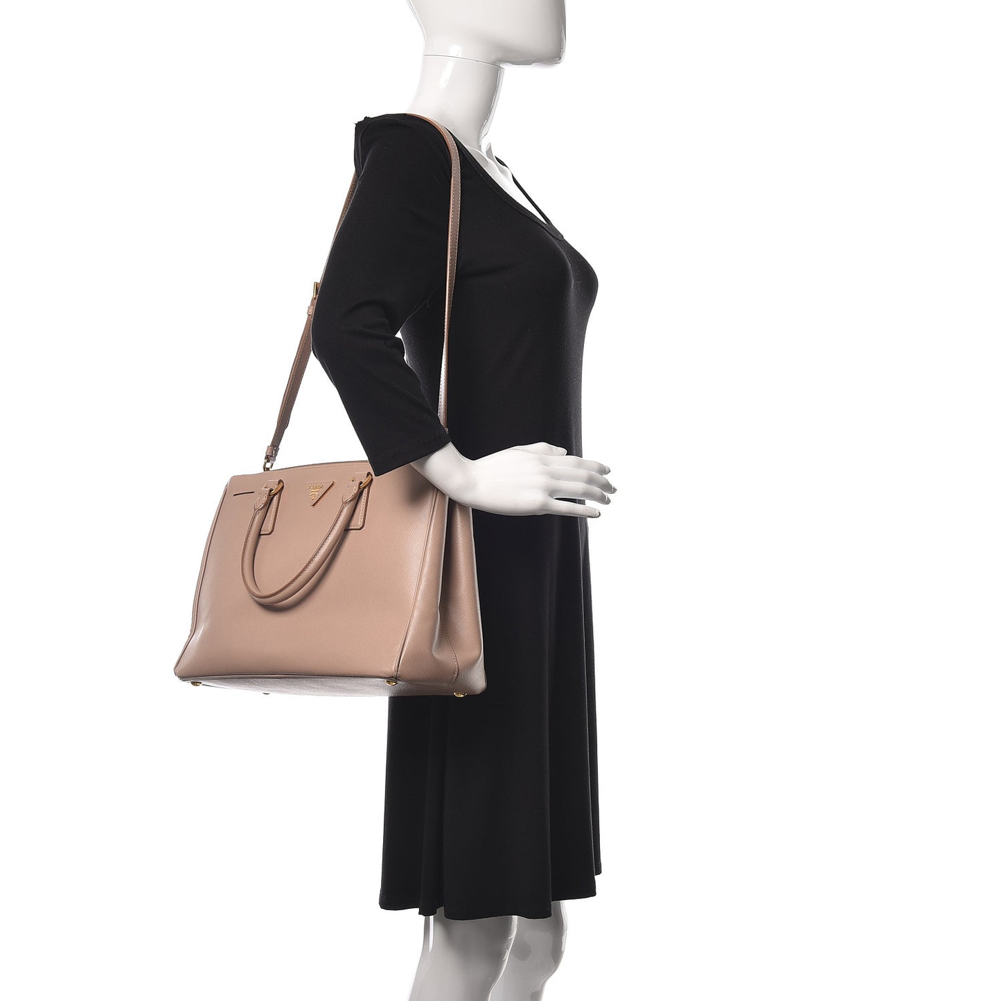 Saffiano Medium Galleria Double Zip Tote Cammeo