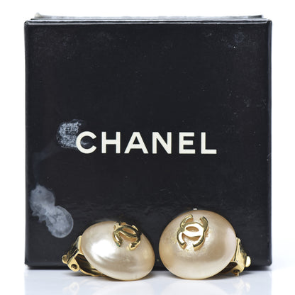 Chanel Pearl CC Clip On Earrings Gold 7 of 7