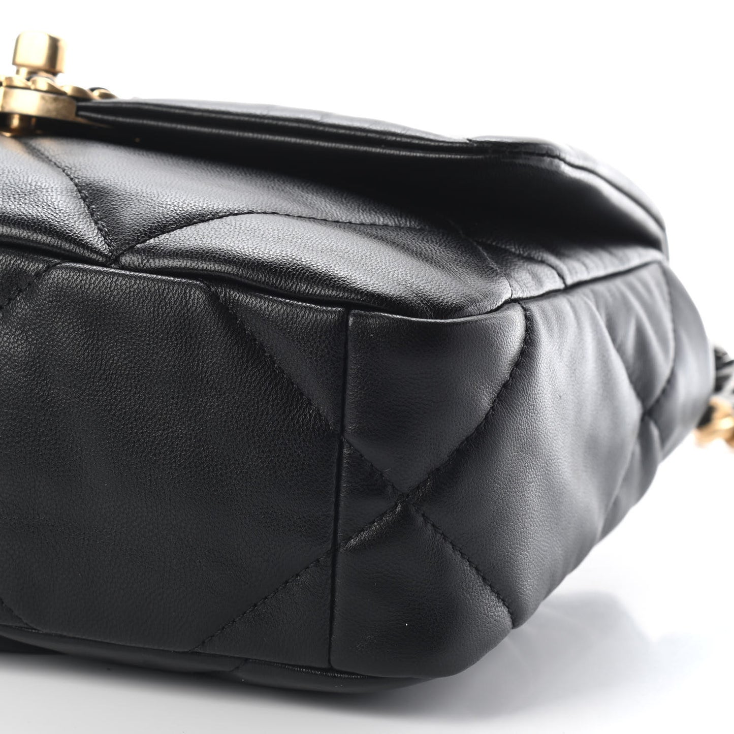 Lambskin Quilted Medium Chanel 19 Flap Black