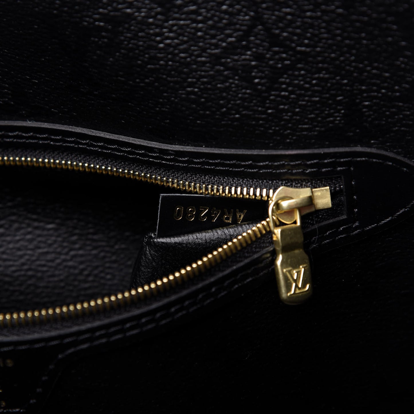 X UF Tufted Monogram Neverfull MM Black Red