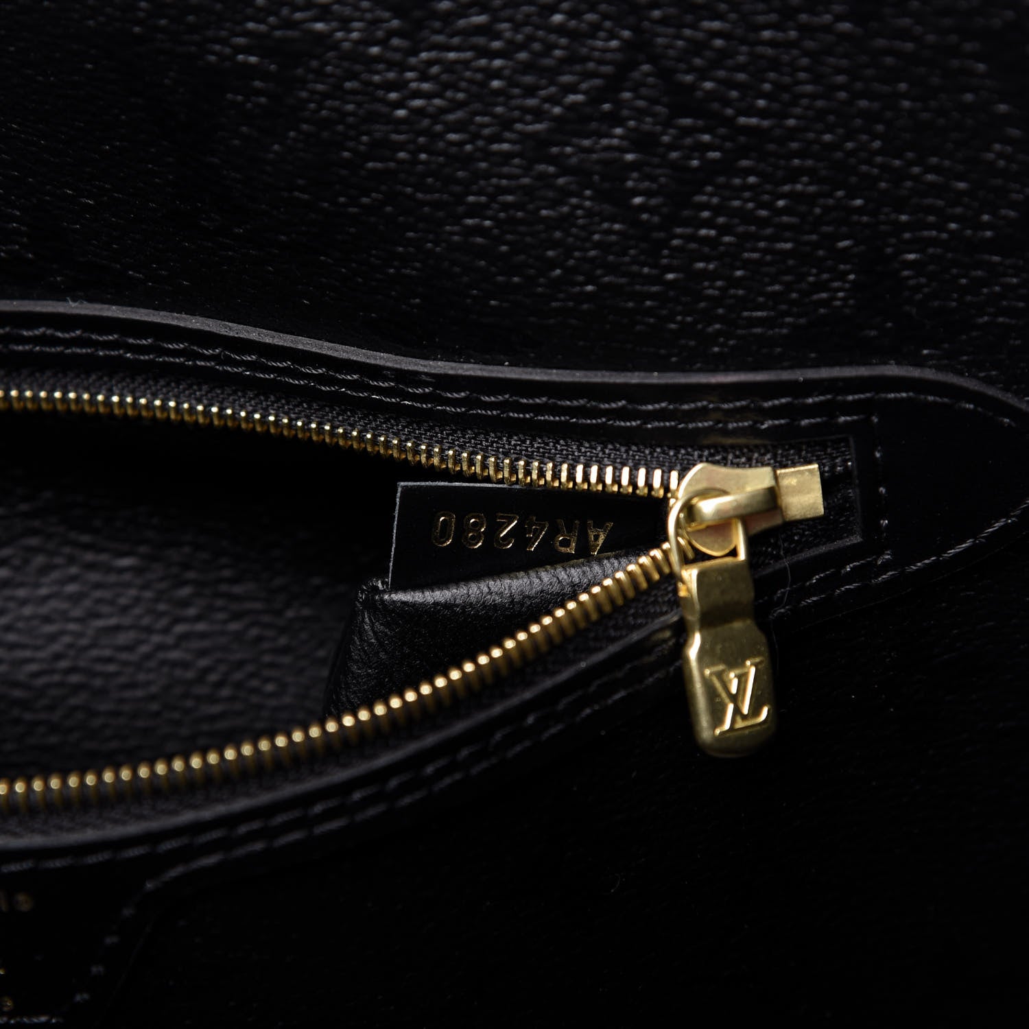 Louis Vuitton X UF Tufted Monogram Neverfull MM Black Red 9 of 10