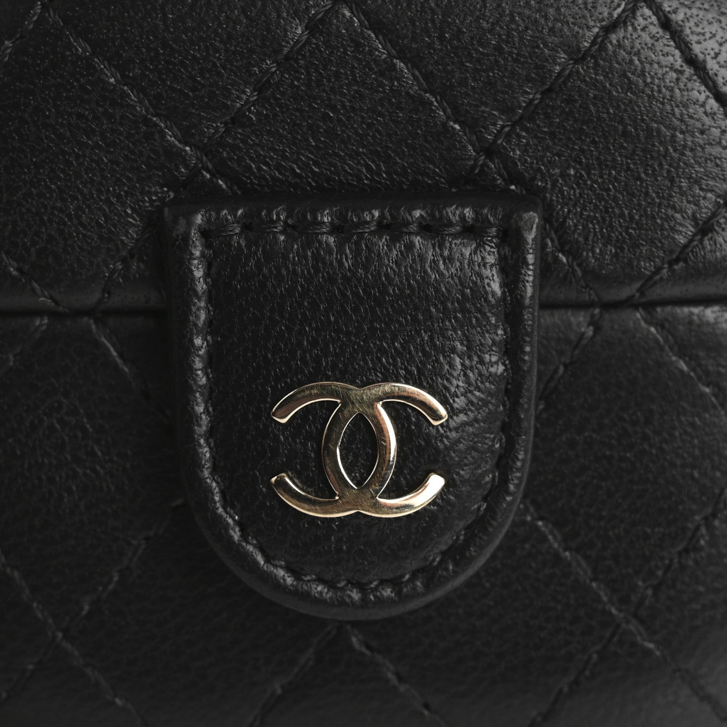 Chanel Lambskin Quilted Airpods Pro Case With Chain Black 8 of 8